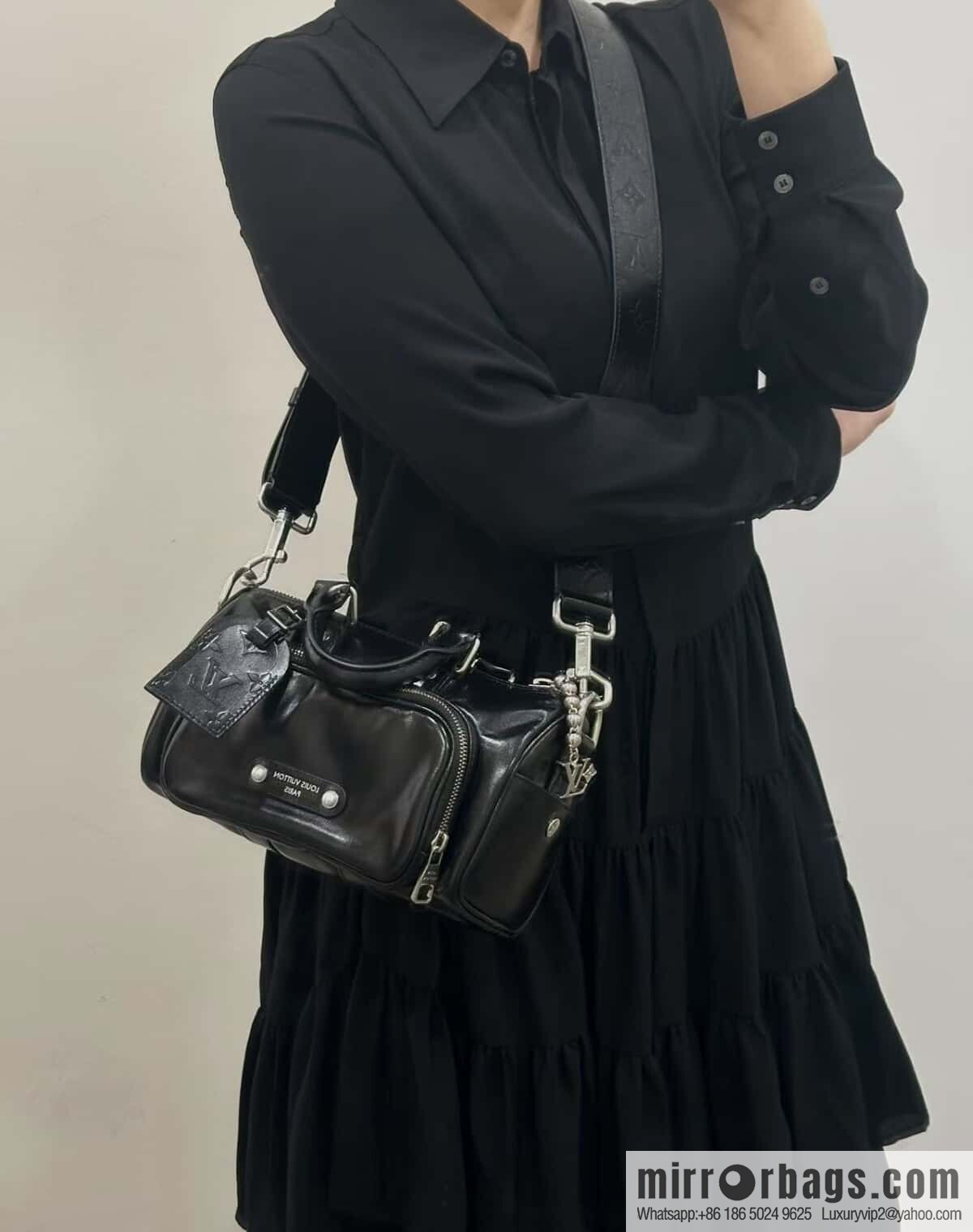 [Boutique‑grade] M13988 black full leather men's bag, pillow bag KEEPALL BANDOULIZRE 25 handbag