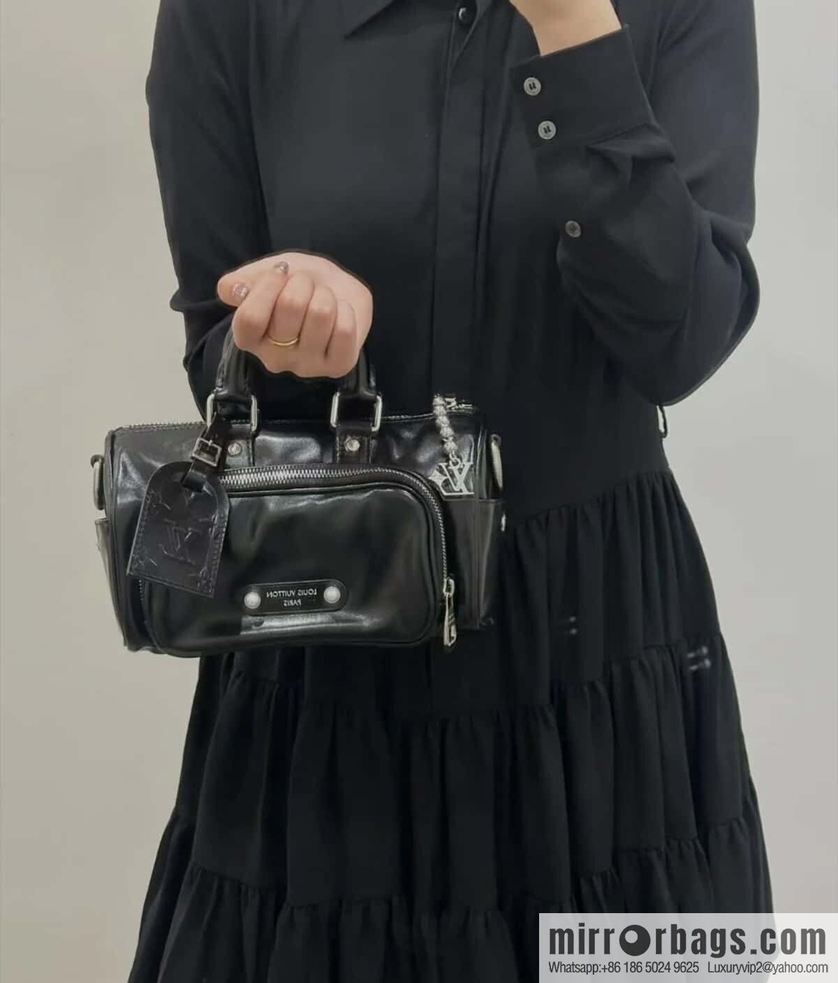 [Boutique‑grade] M13988 black full leather men's bag, pillow bag KEEPALL BANDOULIZRE 25 handbag