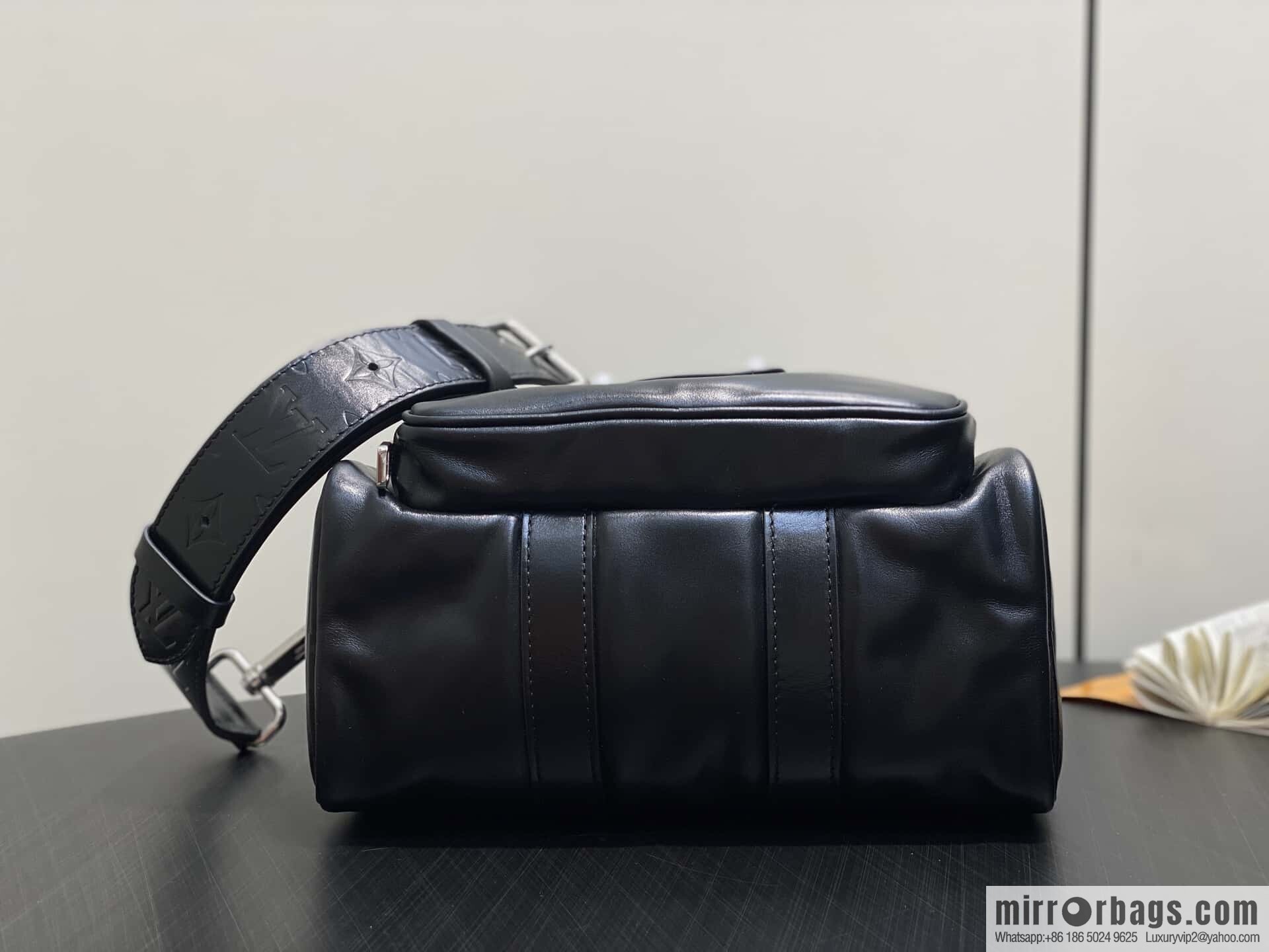 [Boutique‑grade] M13988 black full leather men's bag, pillow bag KEEPALL BANDOULIZRE 25 handbag