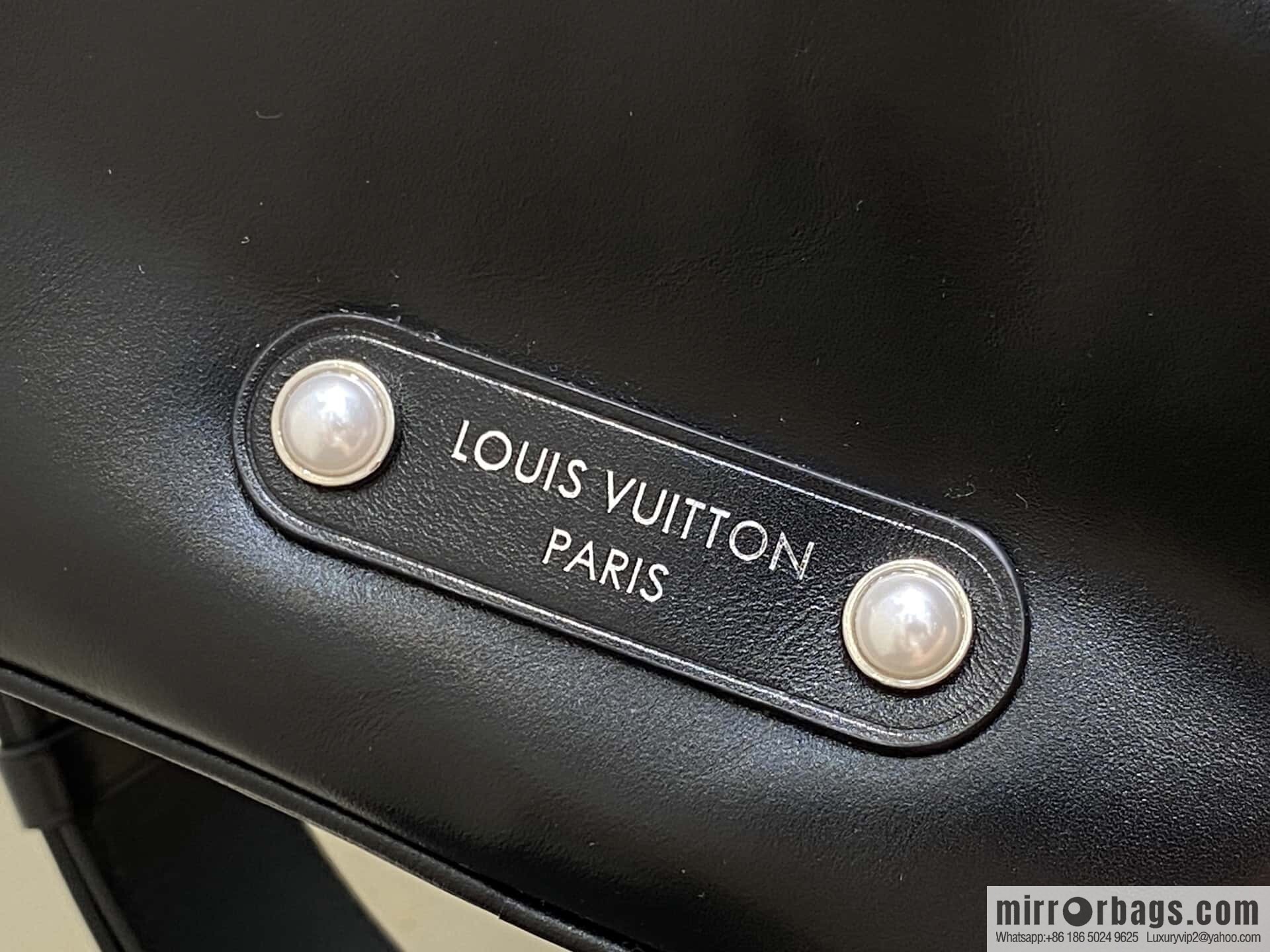 [Boutique‑grade] M13988 black full leather men's bag, pillow bag KEEPALL BANDOULIZRE 25 handbag