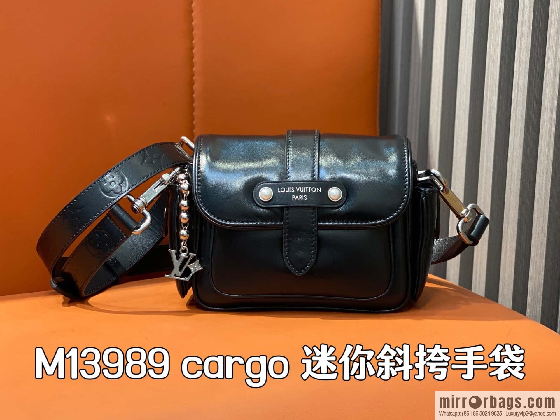 [Premium‑quality] M13989 black full leather men's bag messenger bag cargo mini messenger handbag