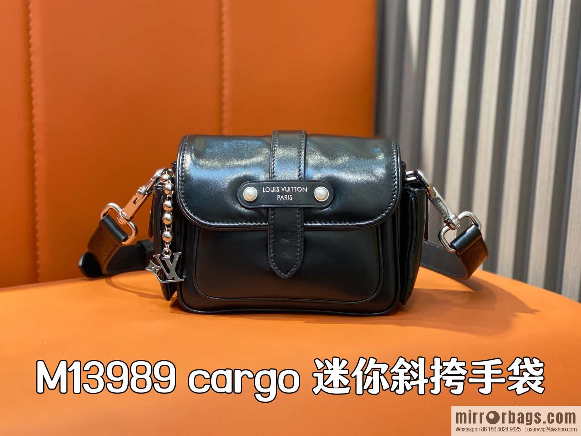 [Premium‑quality] M13989 black full leather men's bag messenger bag cargo mini messenger handbag