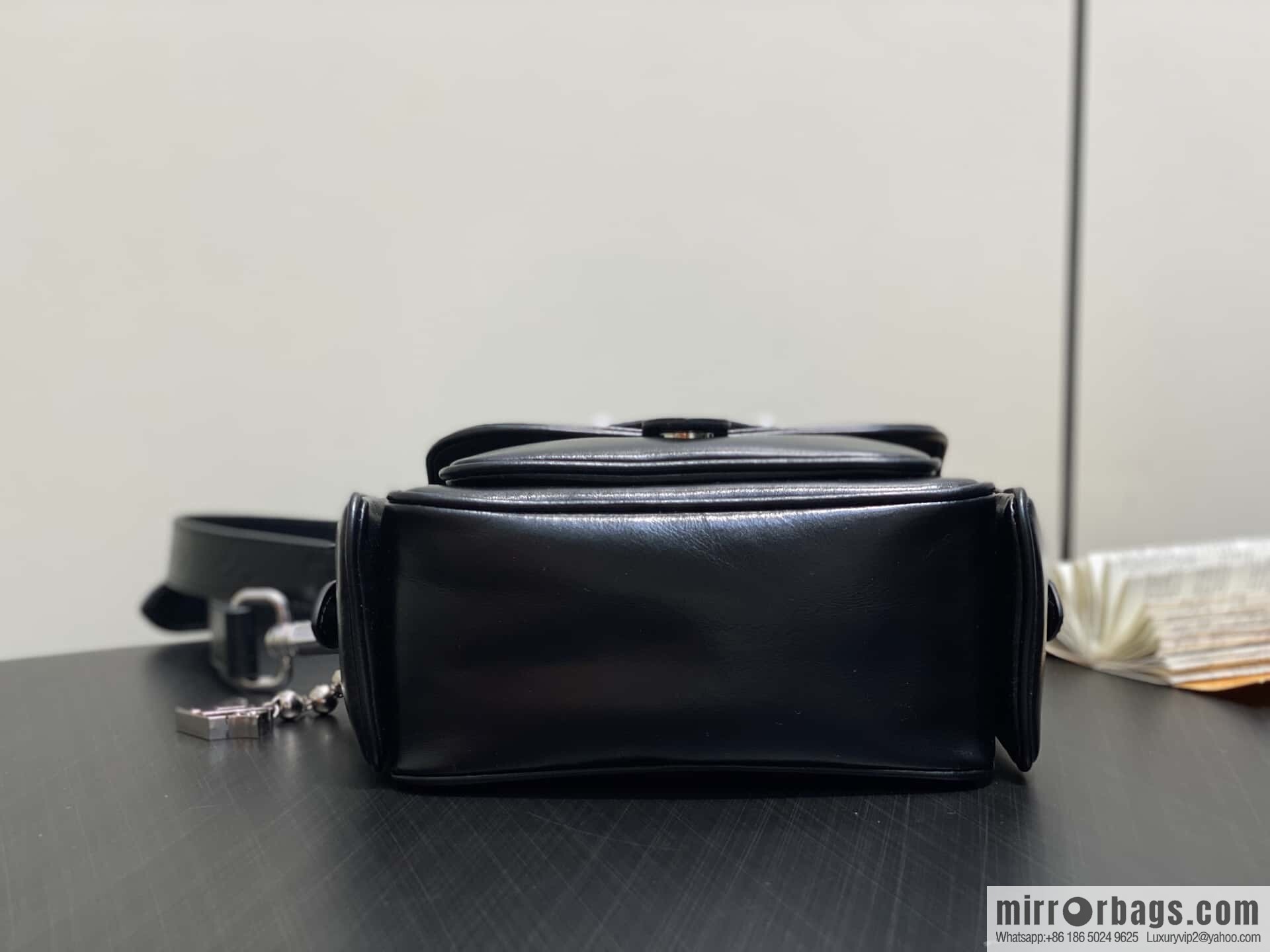 [Premium‑quality] M13989 black full leather men's bag messenger bag cargo mini messenger handbag