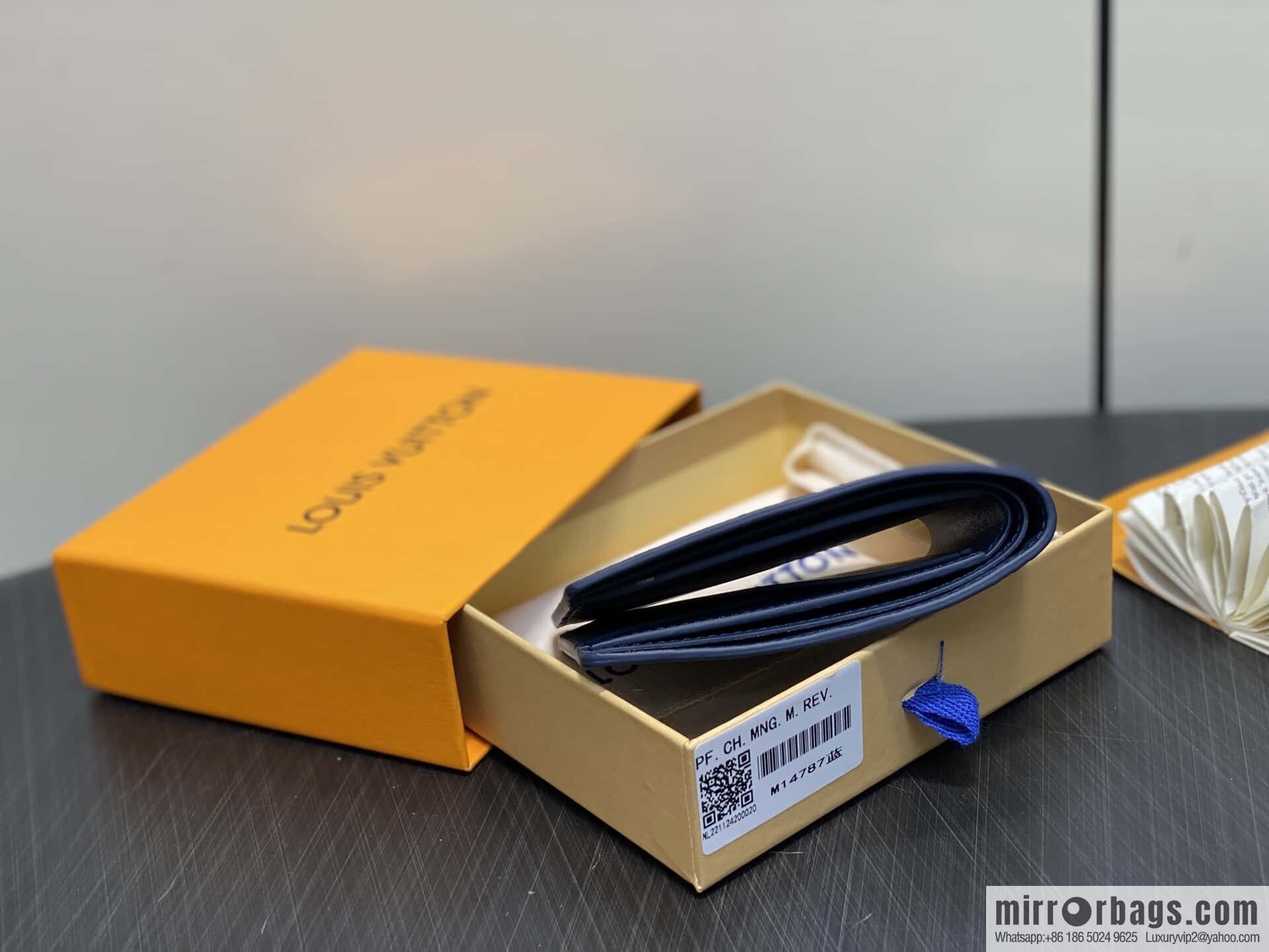 [Premium‑quality] M14787 dark blue, full leather embossed short suit wallet Multiple Wallet wallet