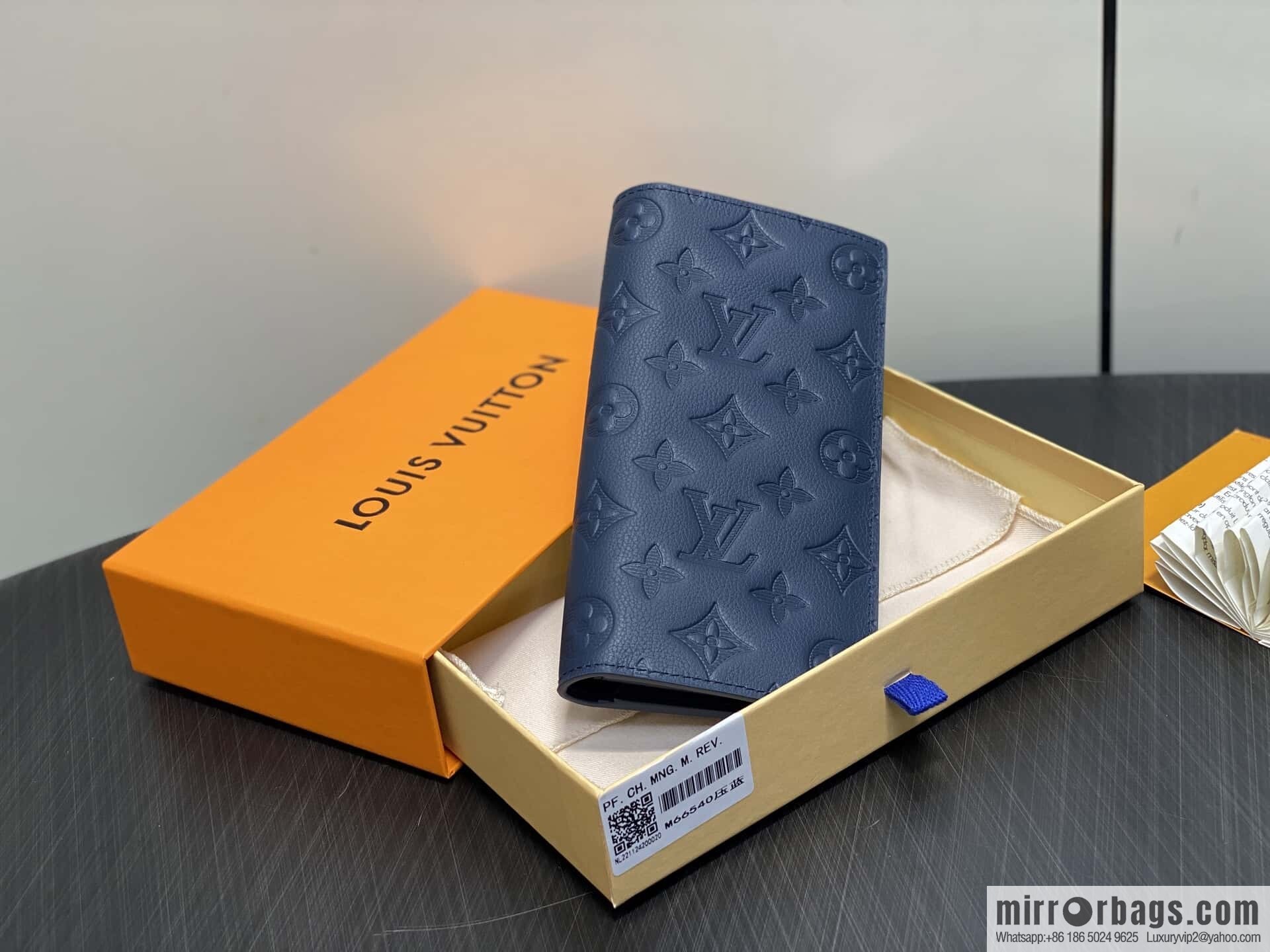 [Boutique‑grade] M66540 dark blue, full leather embossed suit wallet BRAZZA wallet