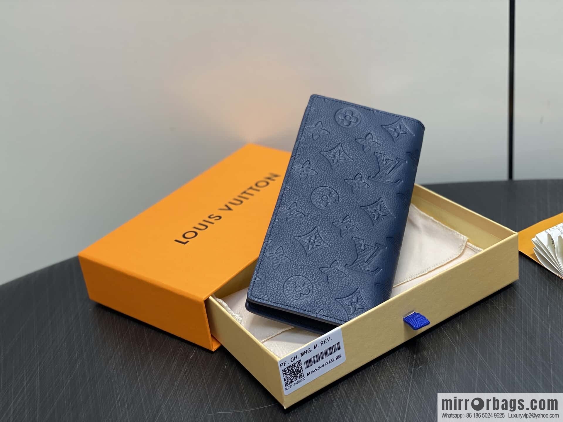 [Boutique‑grade] M66540 dark blue, full leather embossed suit wallet BRAZZA wallet