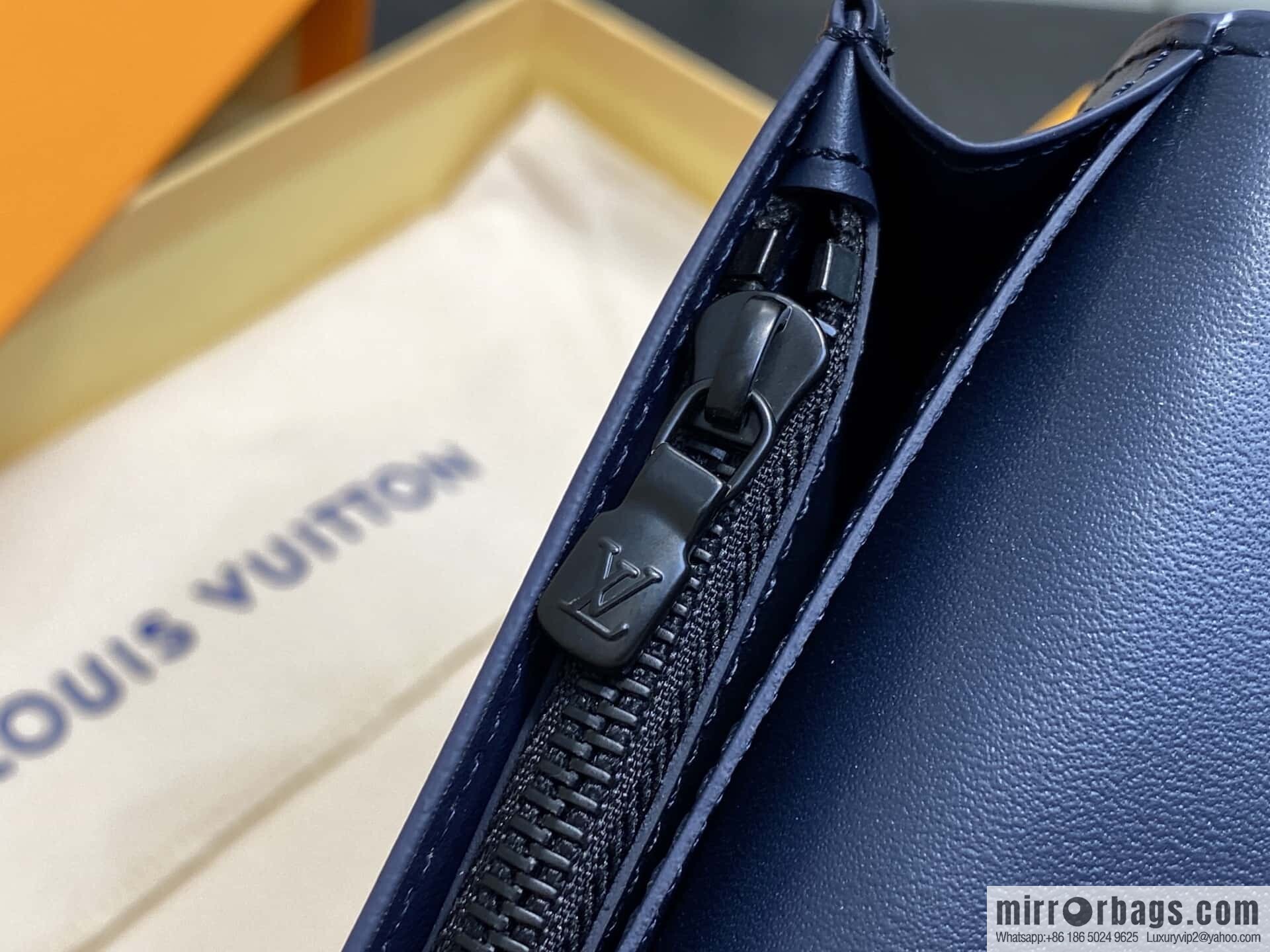 [Boutique‑grade] M66540 dark blue, full leather embossed suit wallet BRAZZA wallet