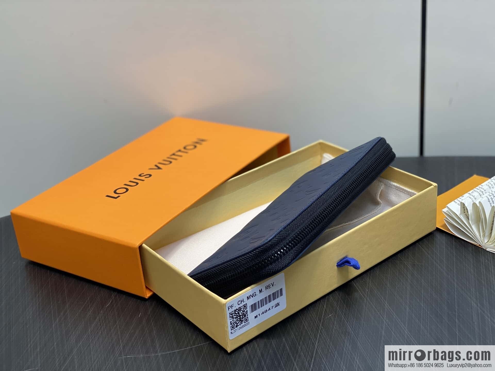 [Premium‑quality] M14847 dark blue, full leather embossed single zipper wallet ZIPPY zipper wallet