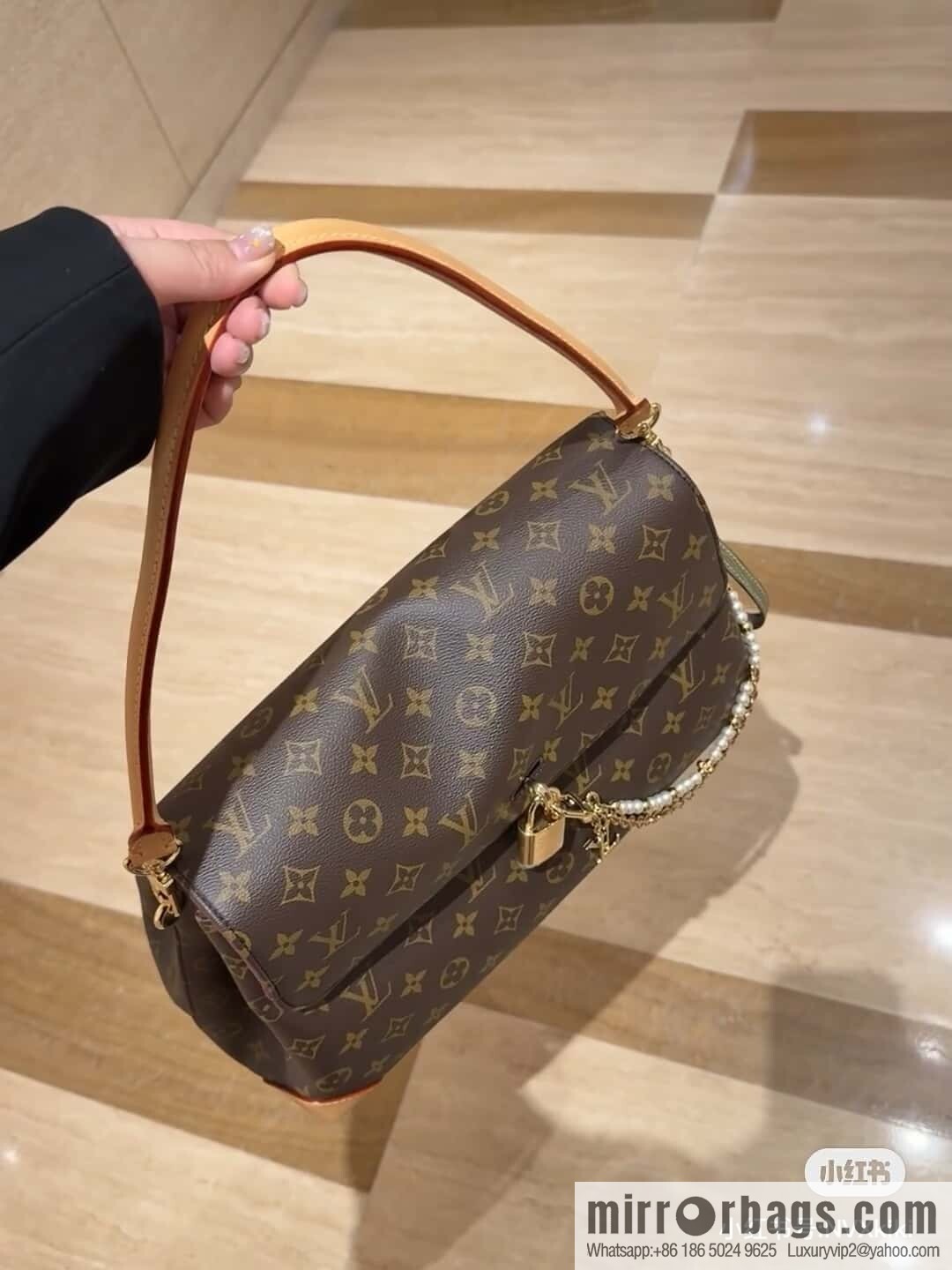 [Boutique‑grade] M14473 monogram lock bag large bag HIDE AWAY medium handbag