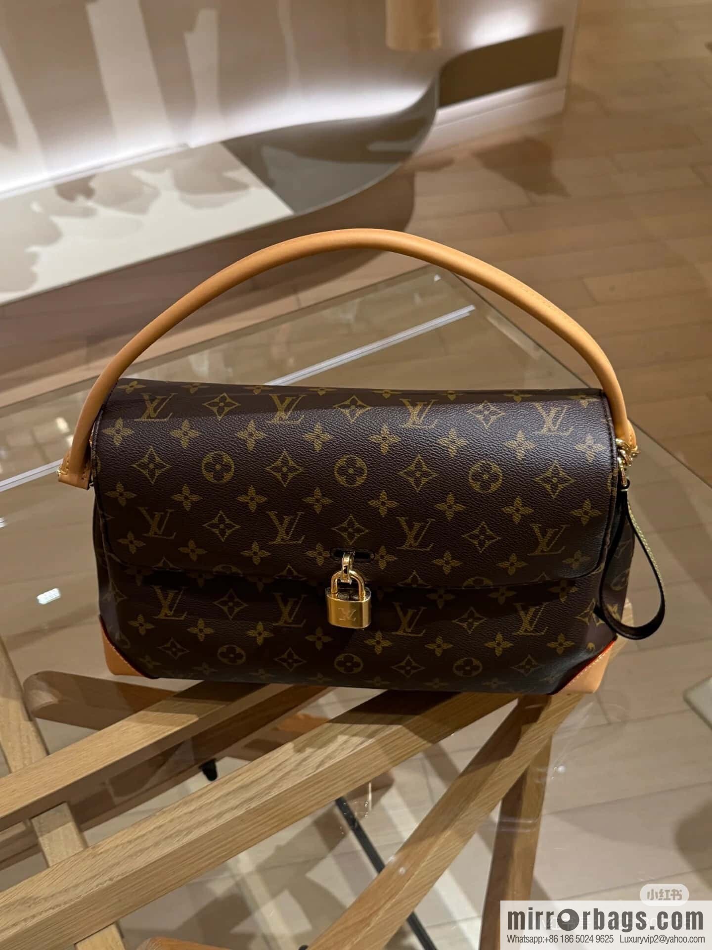[Boutique‑grade] M14473 monogram lock bag large bag HIDE AWAY medium handbag