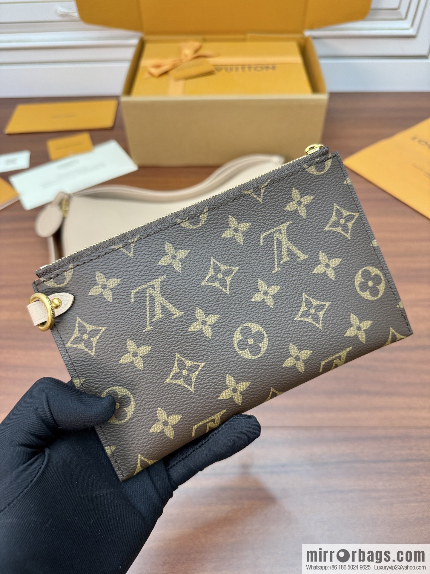 LV M14635 NEW Low Key Cookie MM