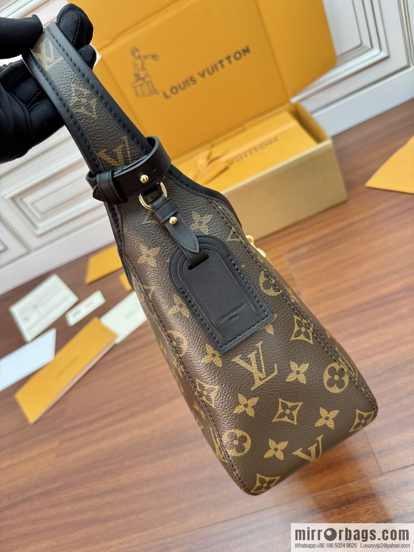 LV M12940 NEW The Drop PM