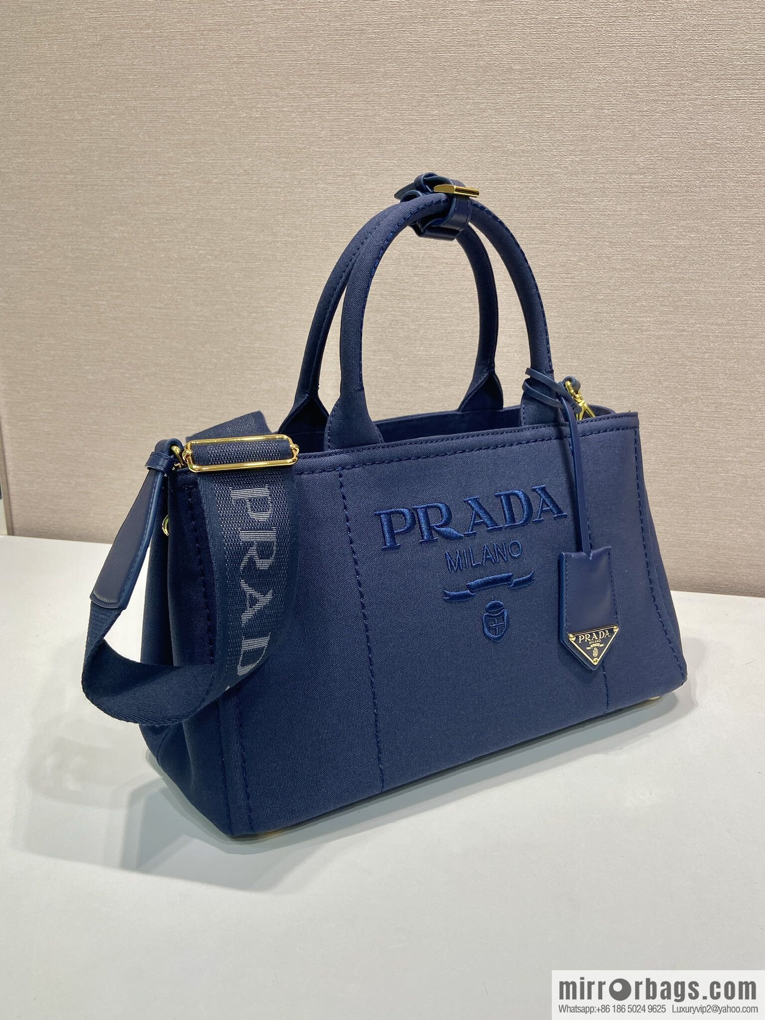 PRADA 🎉 new handbag 🎉 1BG554 M🎉🎉