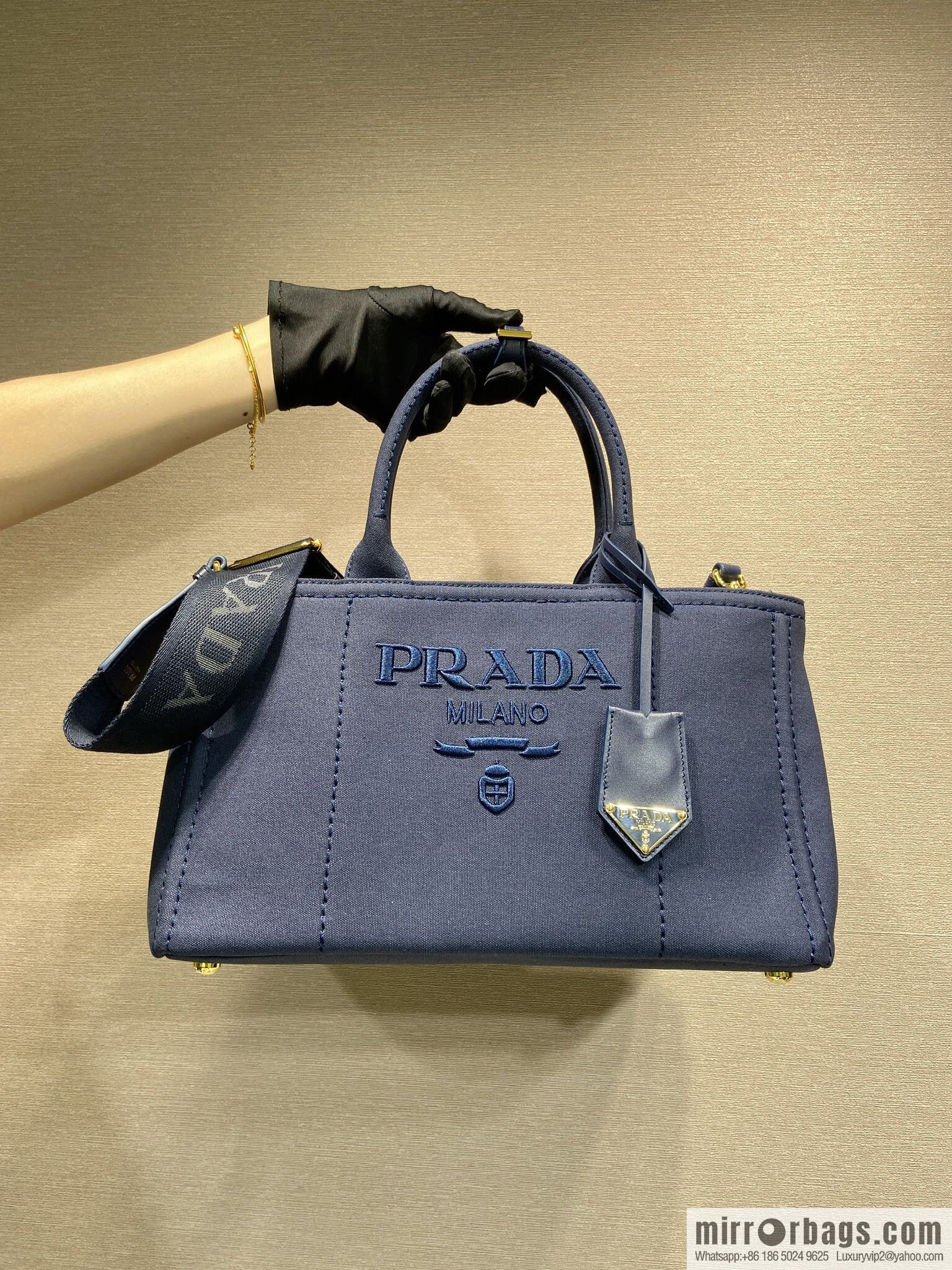 PRADA 🎉 new handbag 🎉 1BG554 M🎉🎉