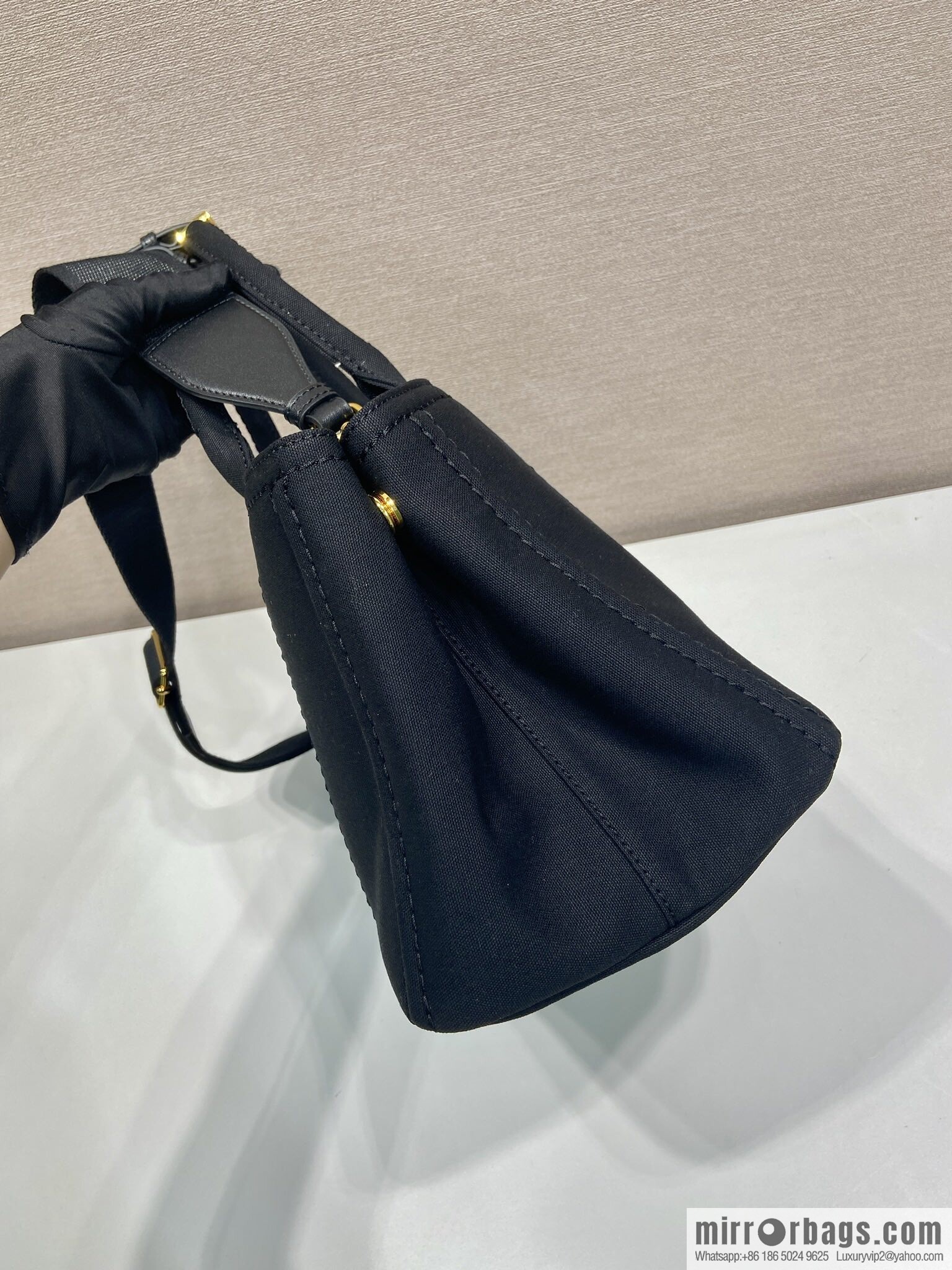 PRADA 🎉 new handbag 🎉 1BG554 medium 🎉🎉 black