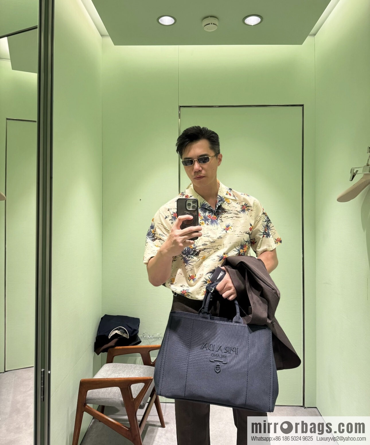 PRADA 🎉 new tote bag 🎉 2VG131 men's 🎉🎉 blue