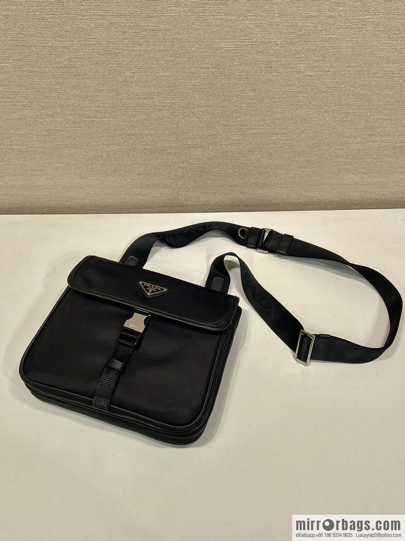 PRADA 🎉 New 🎉 2VD077 shoulder bag🎉🎉