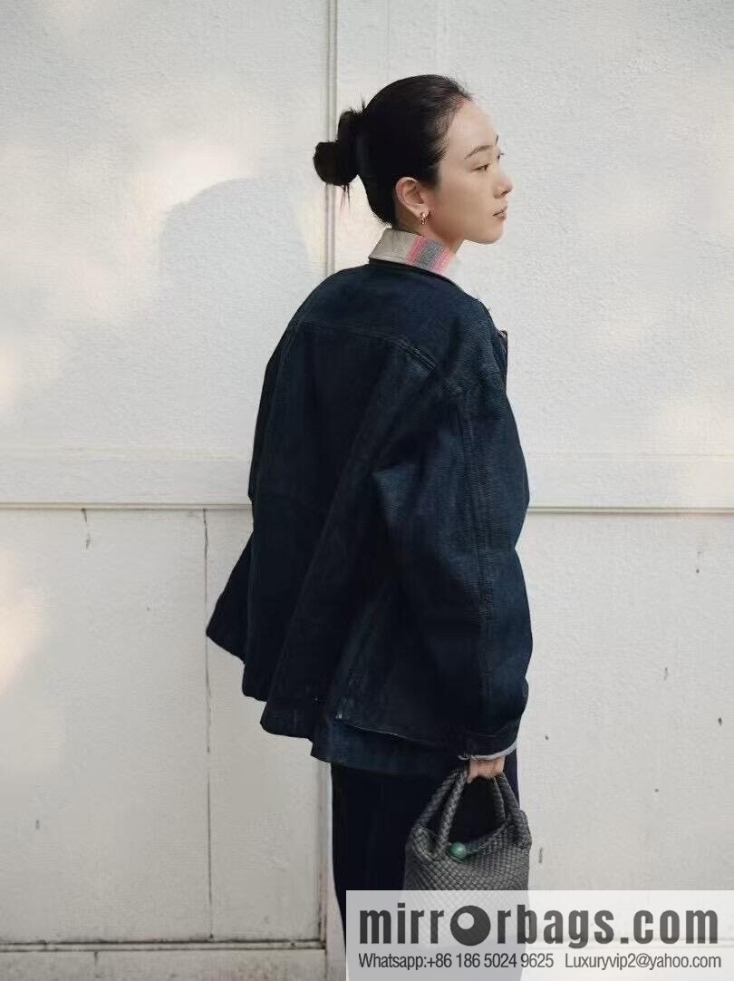 BV S Tosca Messenger Bag 776755 Volcanic Ash ➕ Gold Plaster Green