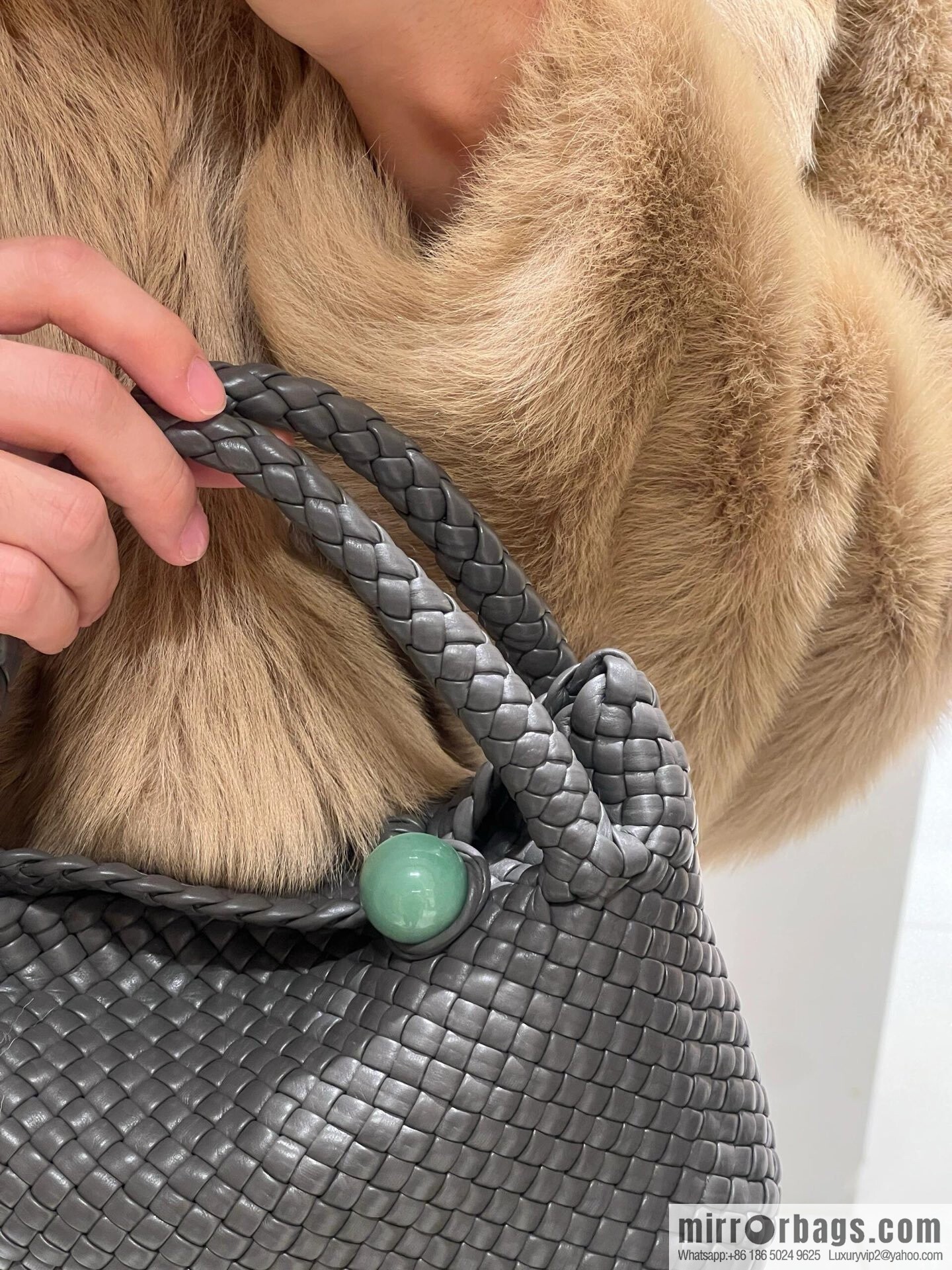 BV S Tosca Messenger Bag 776755 Volcanic Ash ➕ Gold Plaster Green