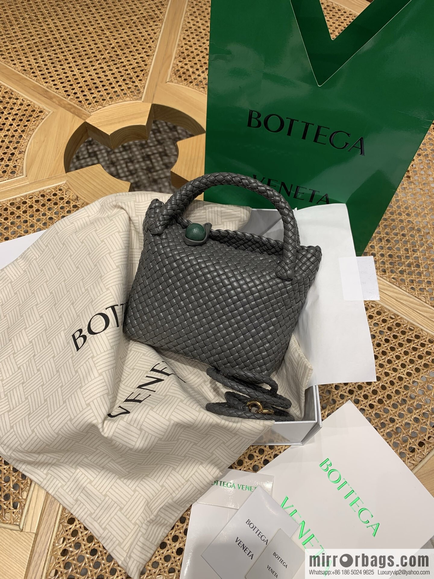 BV S Tosca Messenger Bag 776755 Volcanic Ash ➕ Gold Plaster Green