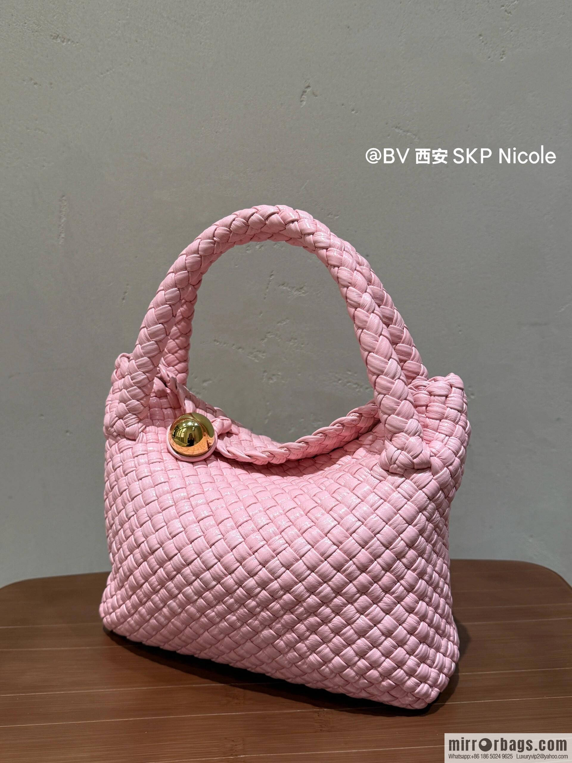 BV small Tosca messenger bag 776755 rose powder