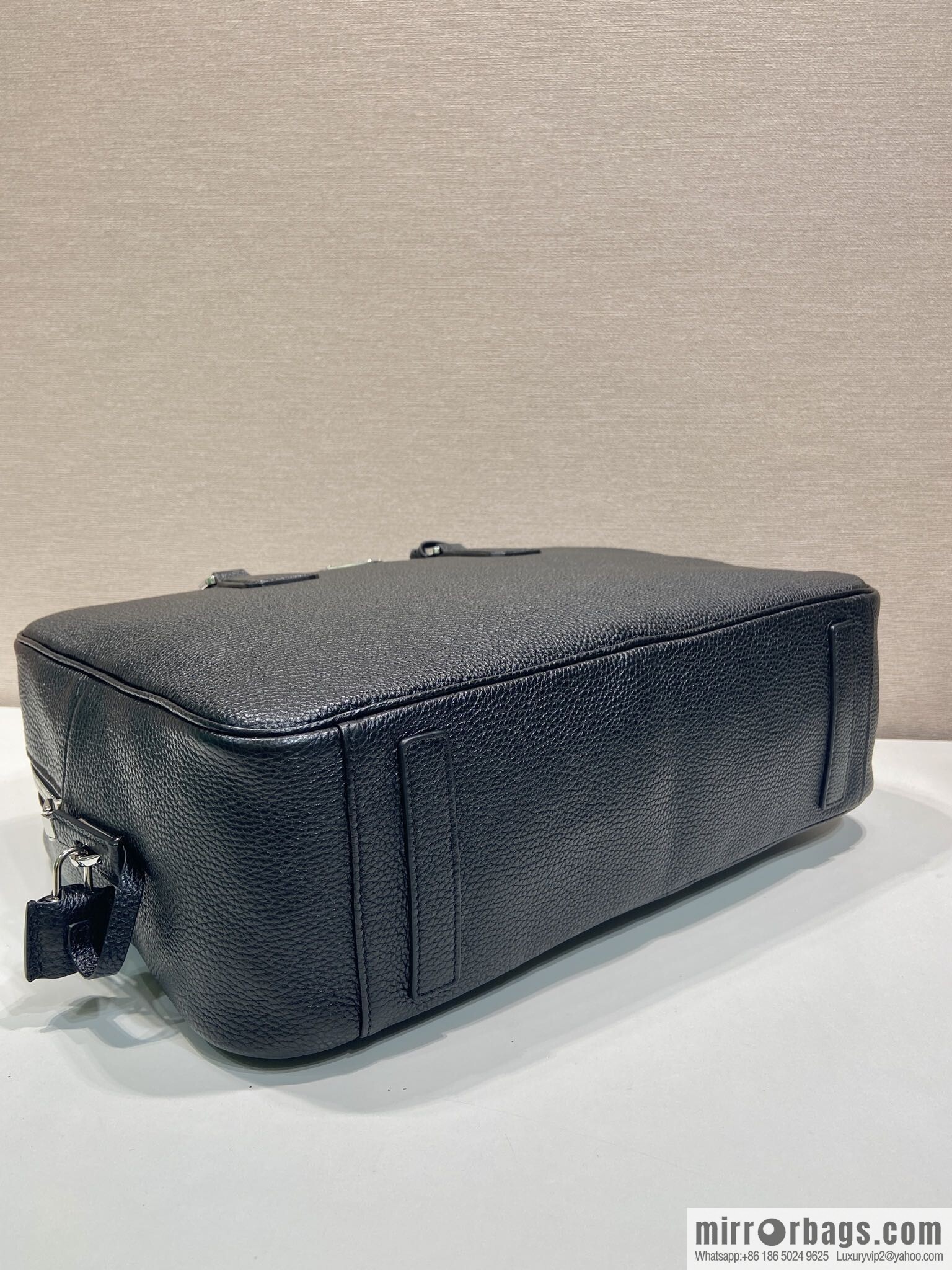 PRADA ๐ new briefcase ๐ 2VE027 with lock ๐๐ black