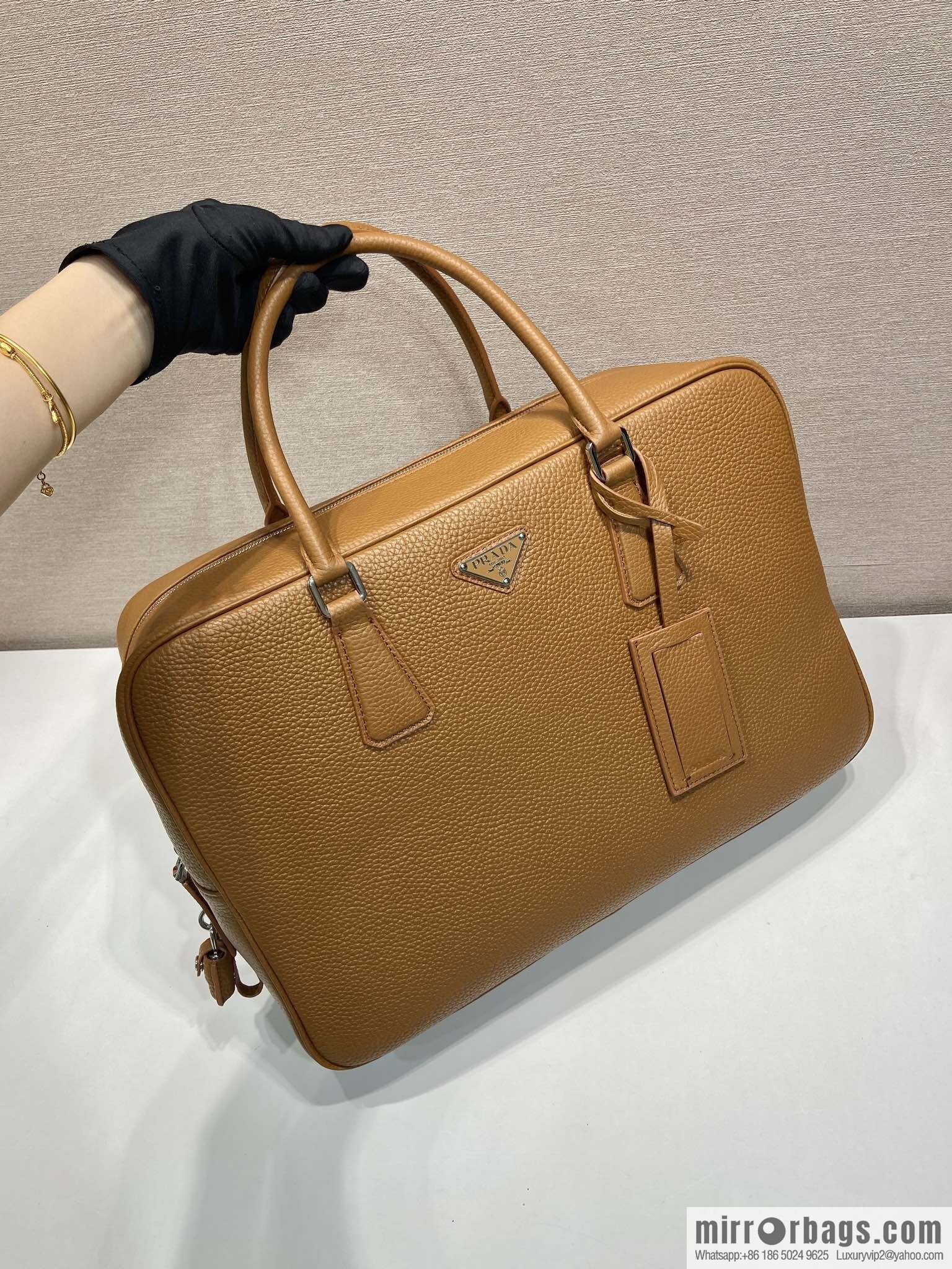 PRADA 🎉 new briefcase 🎉 2VE027 with lock 🎉🎉 caramel color
