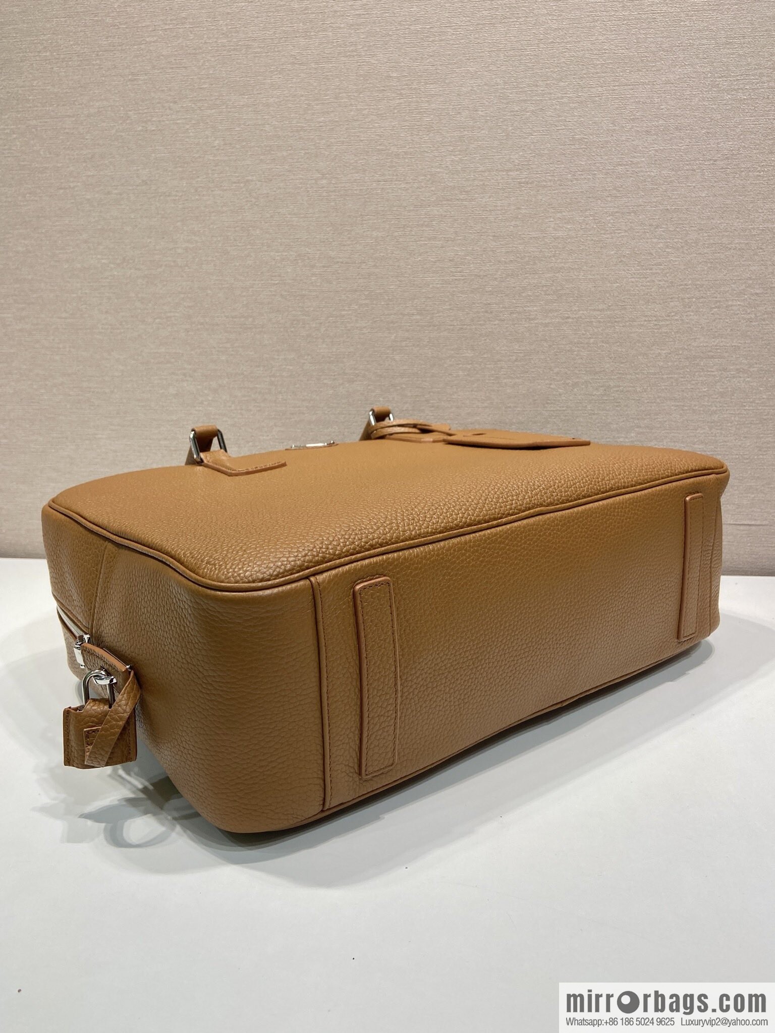 PRADA 🎉 new briefcase 🎉 2VE027 with lock 🎉🎉 caramel color