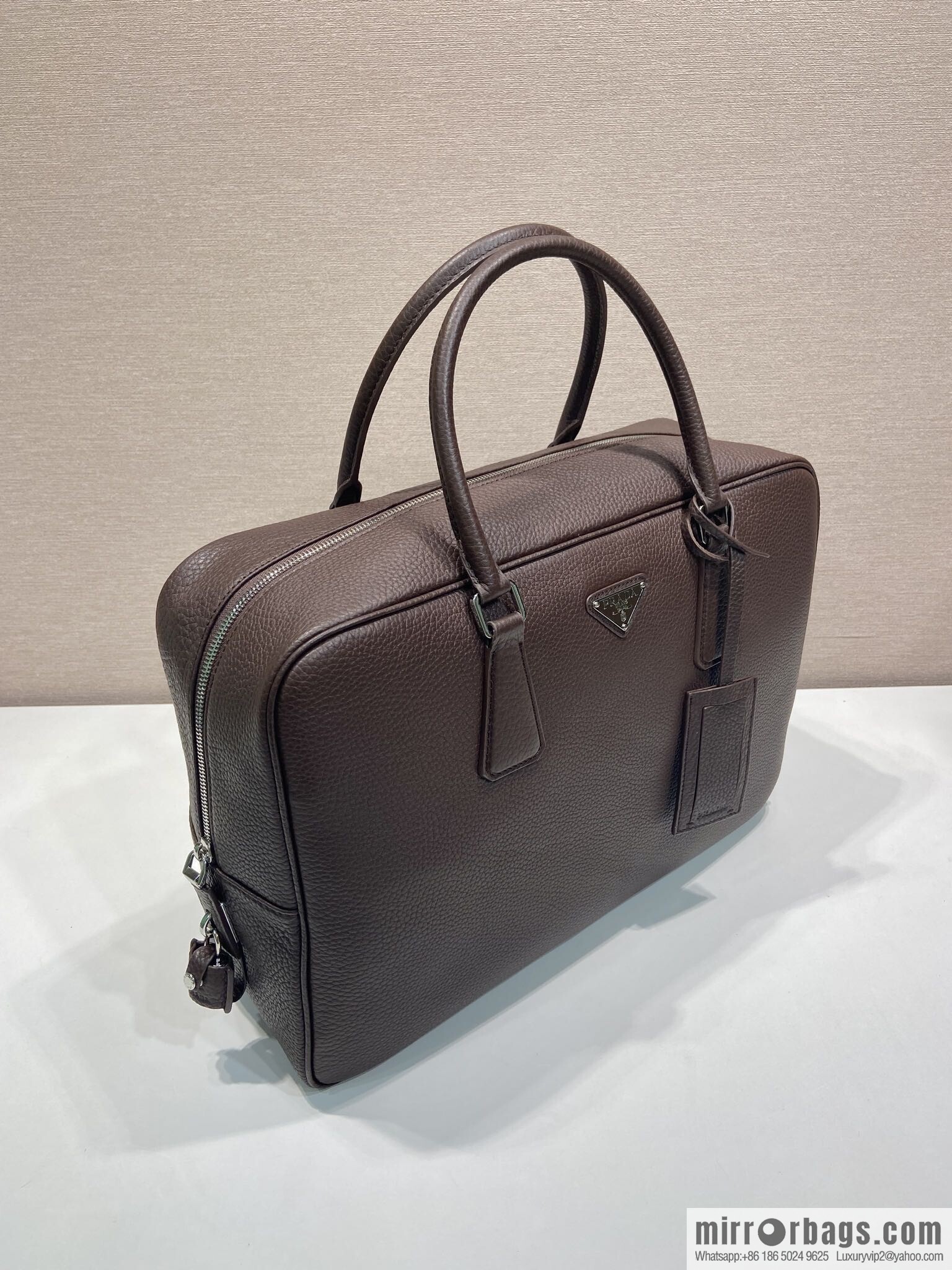 PRADA 🎉 new briefcase 🎉 2VE027 with lock 🎉🎉 coffee color
