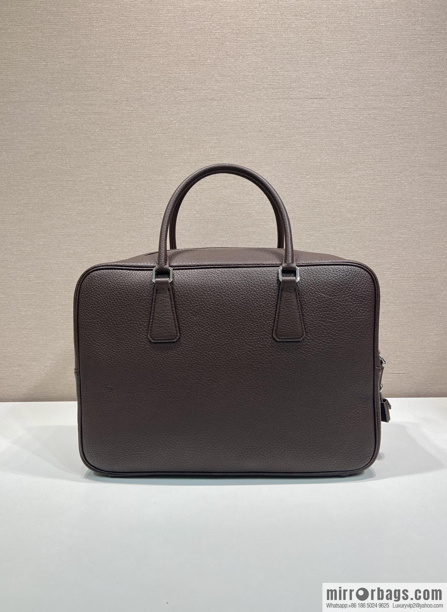 PRADA 🎉 new briefcase 🎉 2VE027 with lock 🎉🎉 coffee color