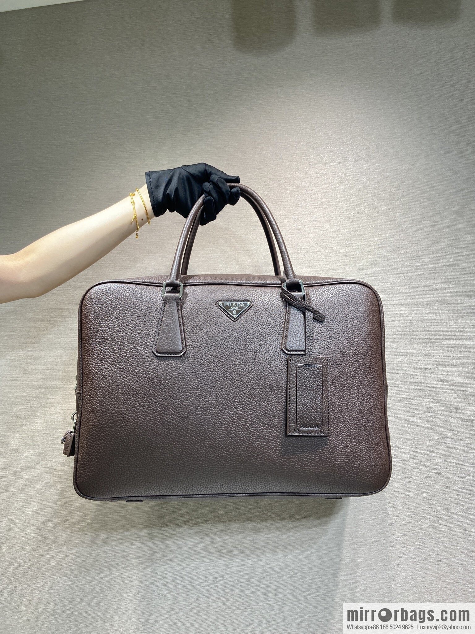 PRADA 🎉 new briefcase 🎉 2VE027 with lock 🎉🎉 coffee color