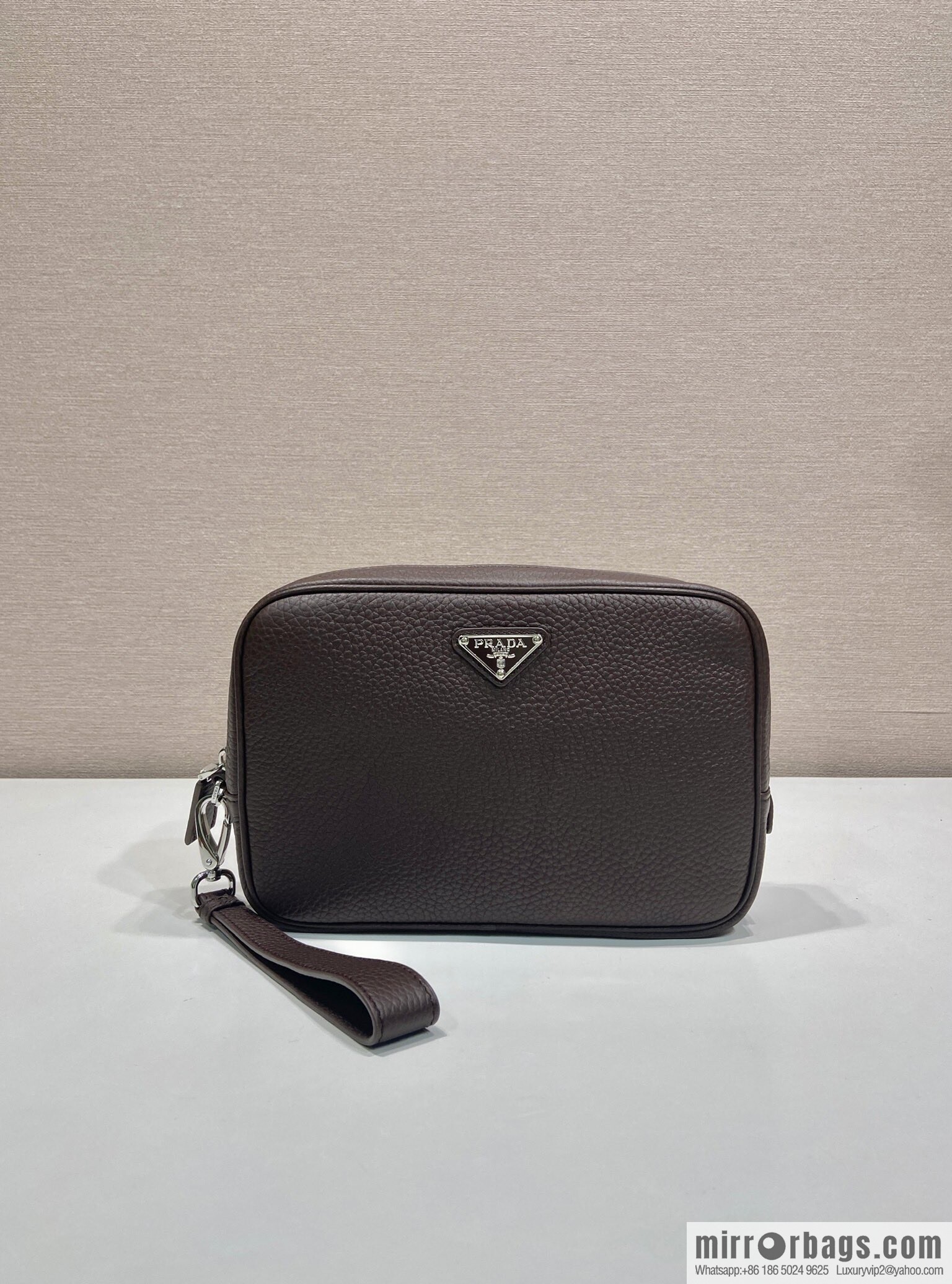 PRADA 🎉 new handbag 🎉 2VF017 🎉🎉 coffee color
