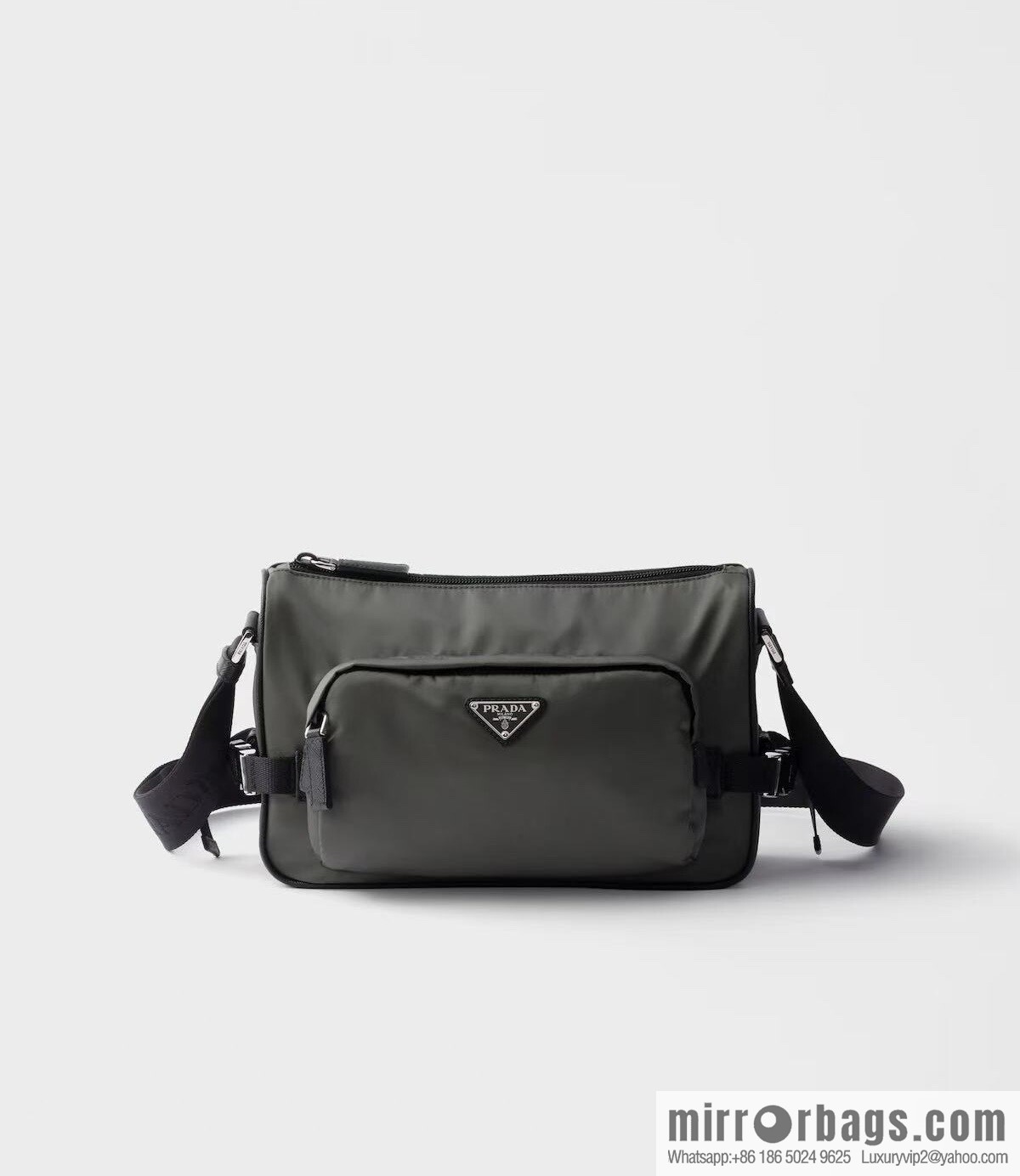 PRADA 🎉 new messenger bag 🎉🎉 2VH192 small 🎉🎉 grey