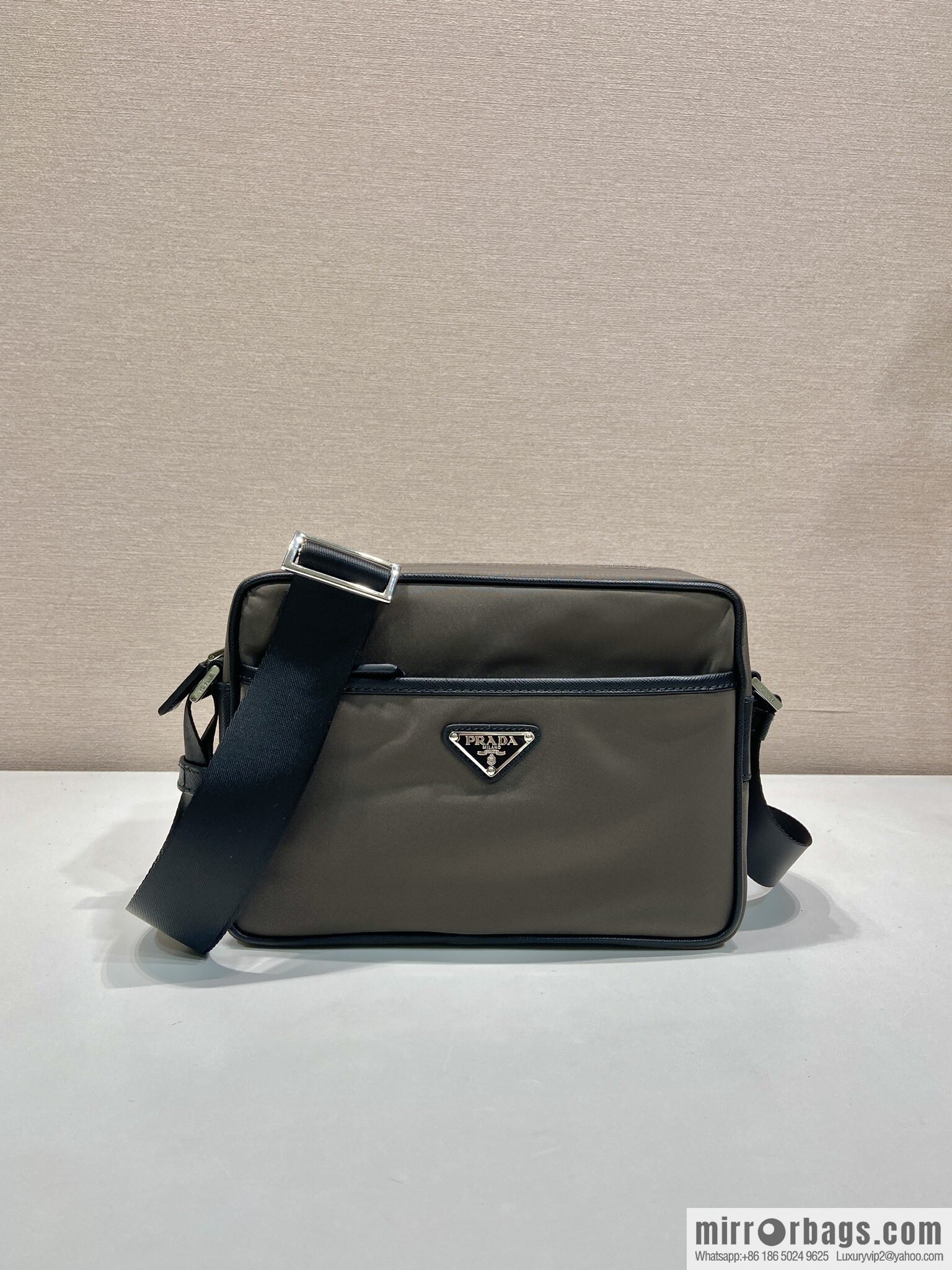 PRADA 🎉 classic new 🎉 2VH048 arrival new color 🎉🎉 gray