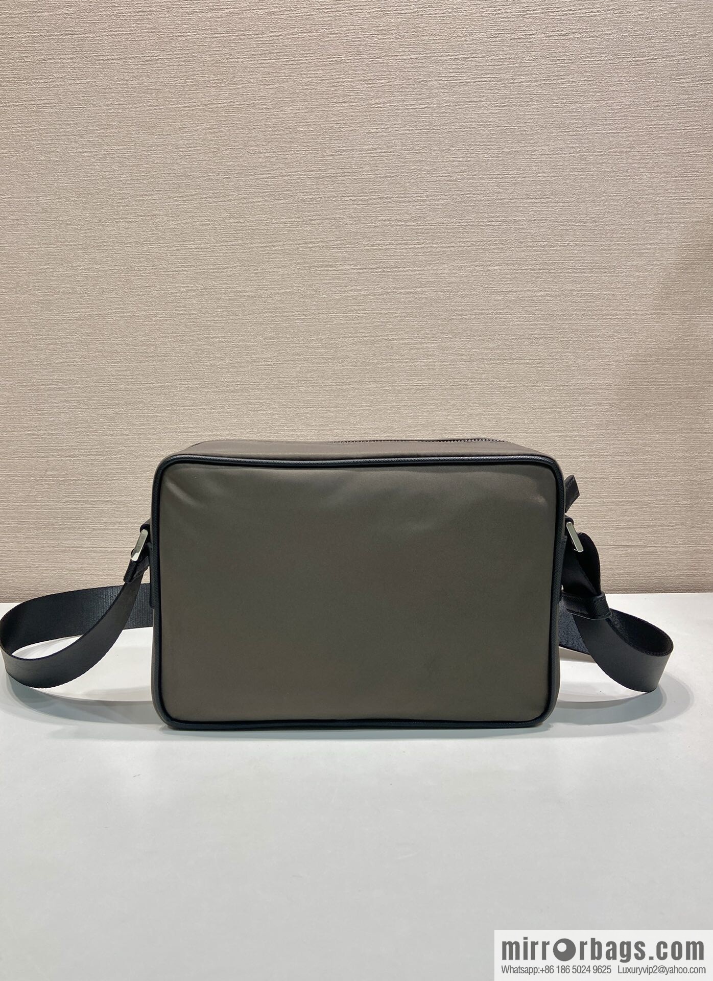 PRADA 🎉 classic new 🎉 2VH048 arrival new color 🎉🎉 gray