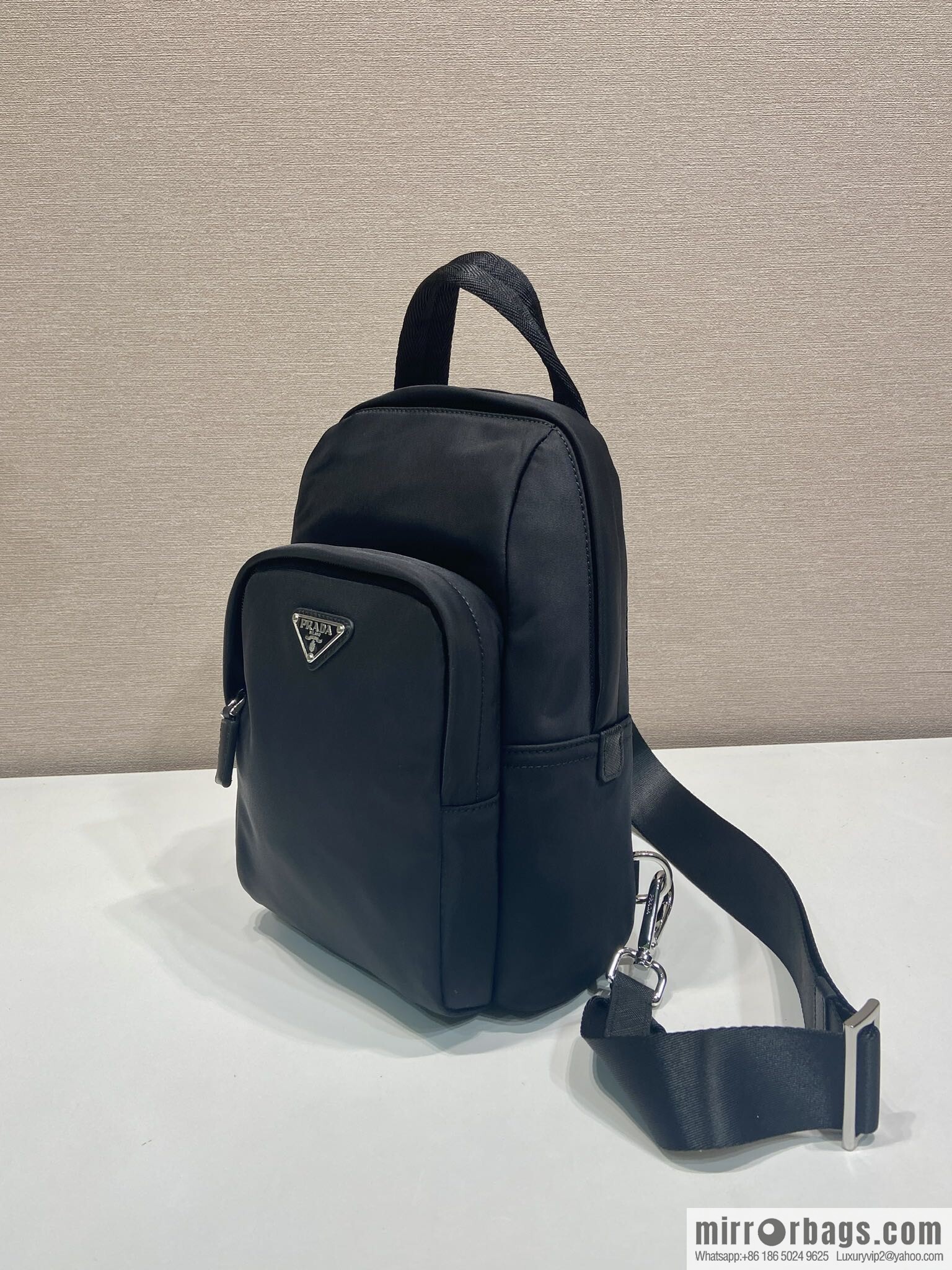 PRADA 🎉 new breast bag 🎉🎉 2VZ116 🎉🎉 black