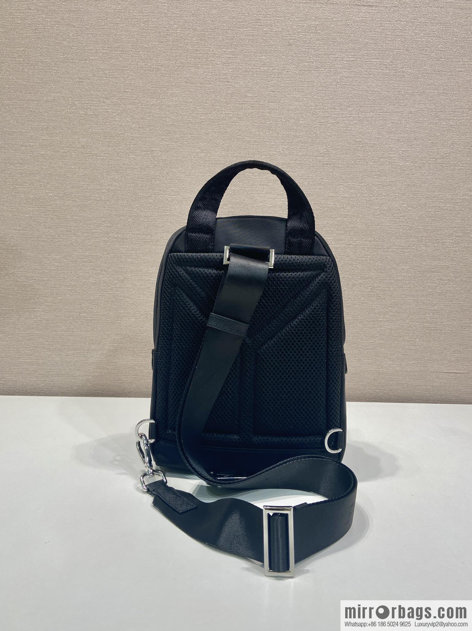 PRADA 🎉 new breast bag 🎉🎉 2VZ116 🎉🎉 black