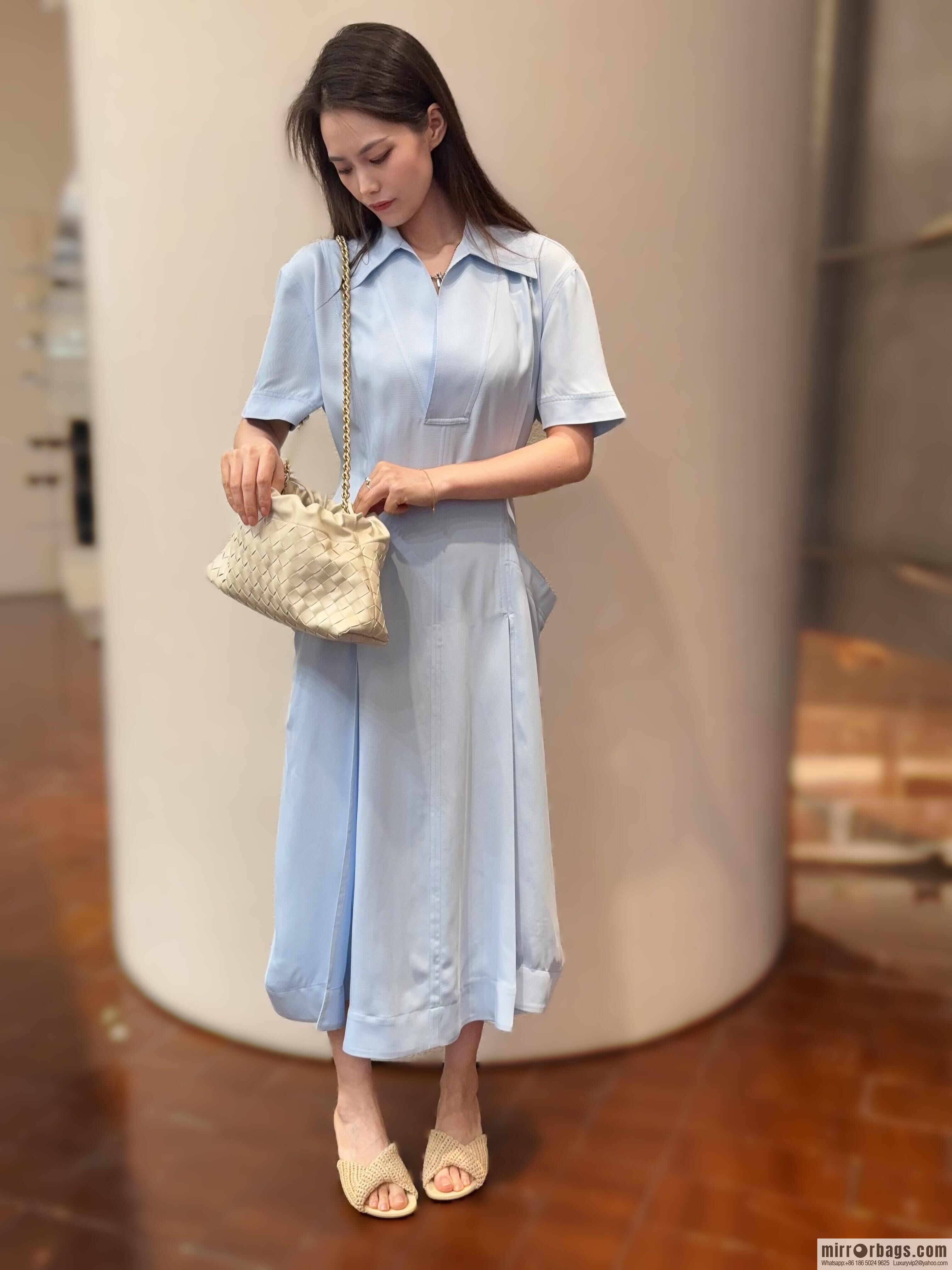 BV Dustbag Notte Clutch 839394 Sea Salt White