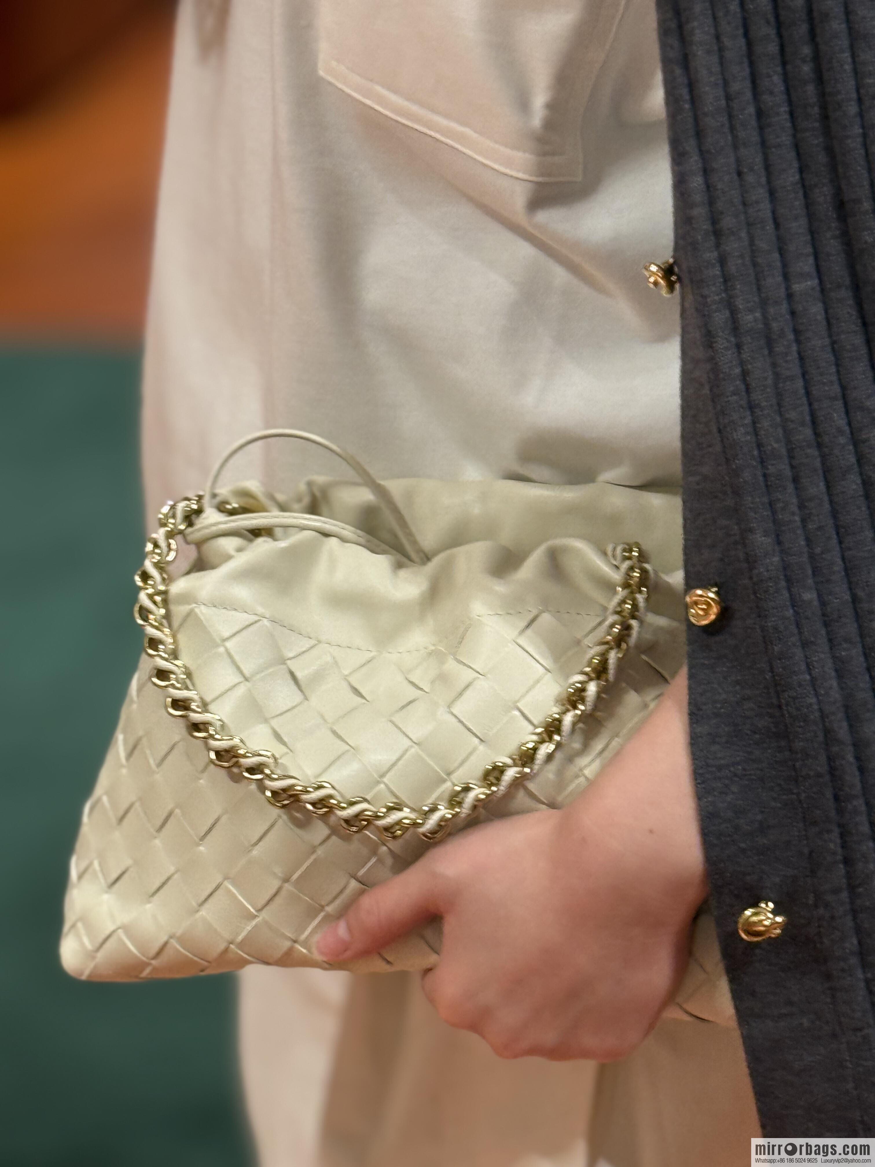 BV Dustbag Notte Clutch 839394 Sea Salt White