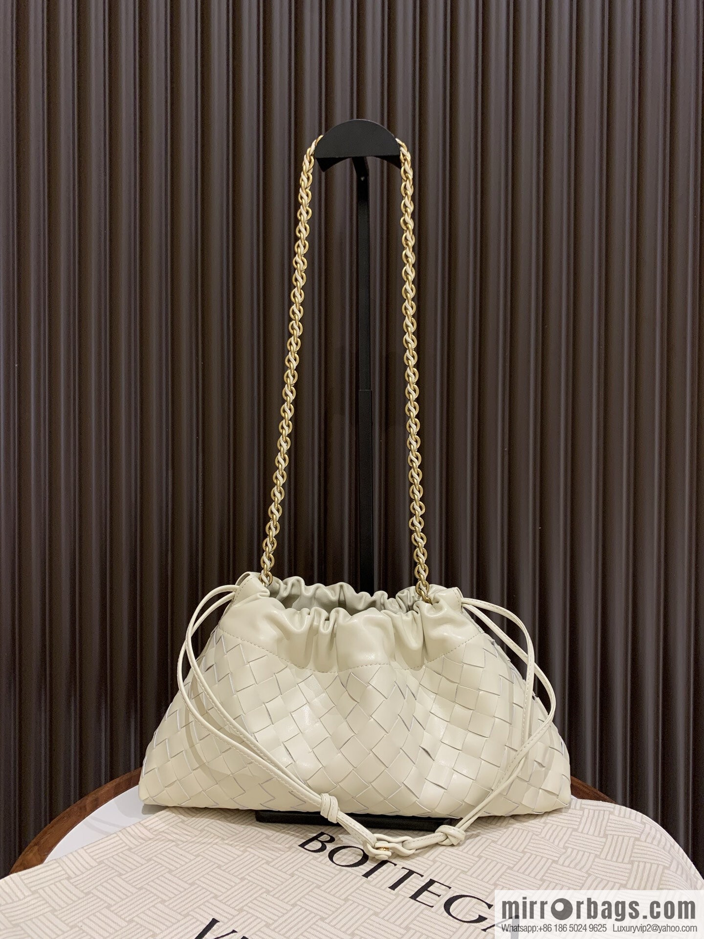 BV Dustbag Notte Clutch 839394 Sea Salt White