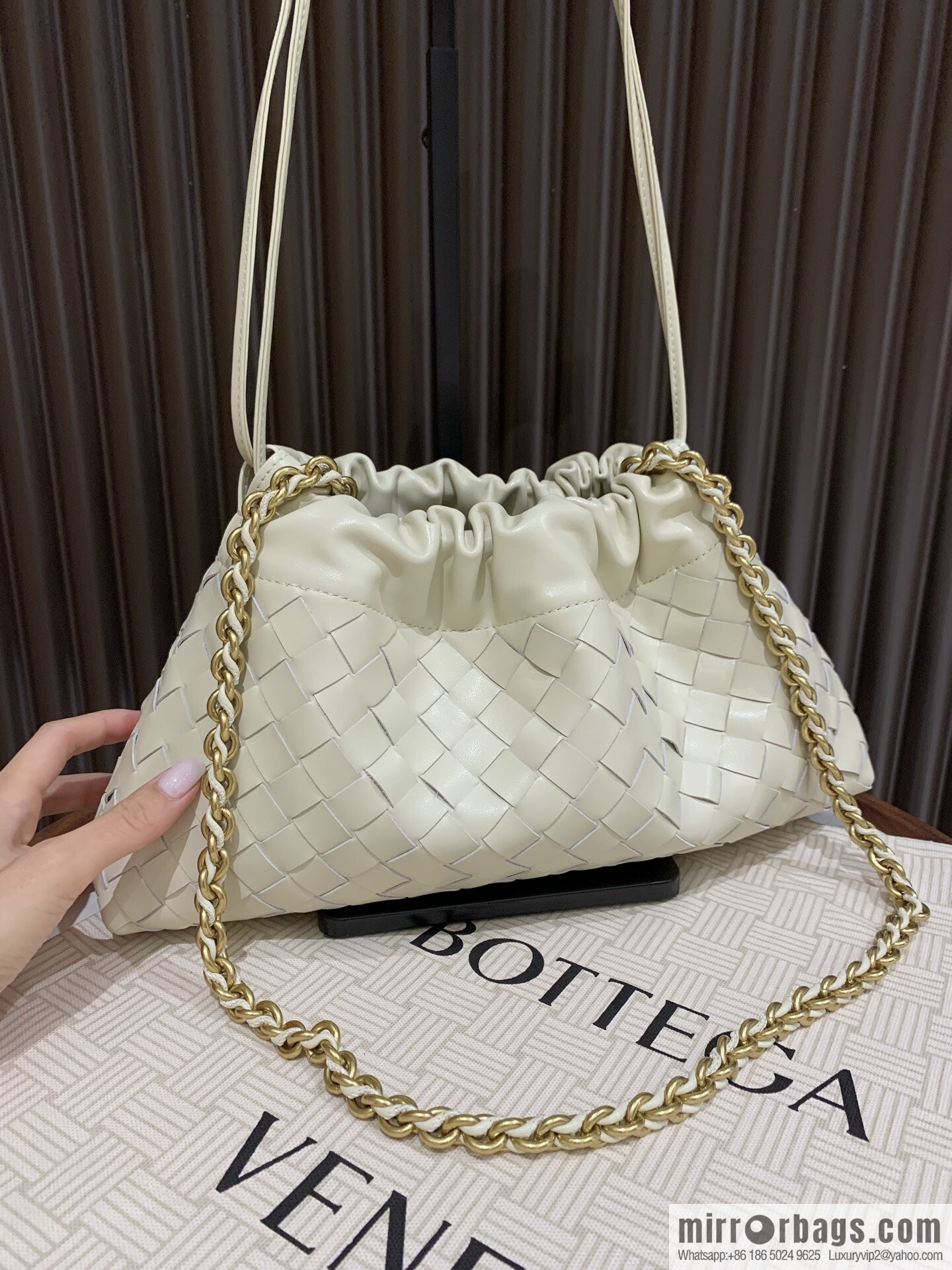 BV Dustbag Notte Clutch 839394 Sea Salt White
