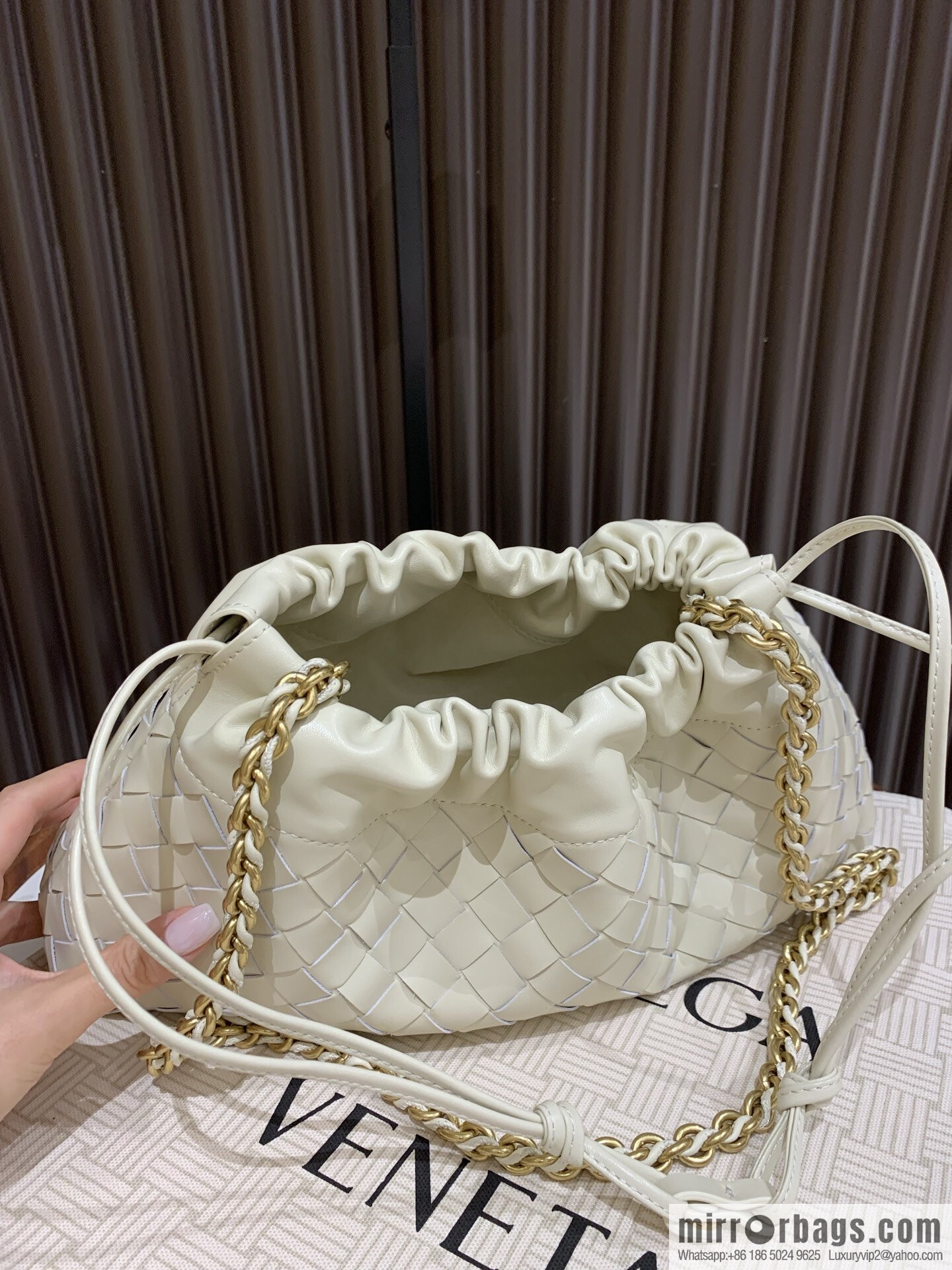 BV Dustbag Notte Clutch 839394 Sea Salt White