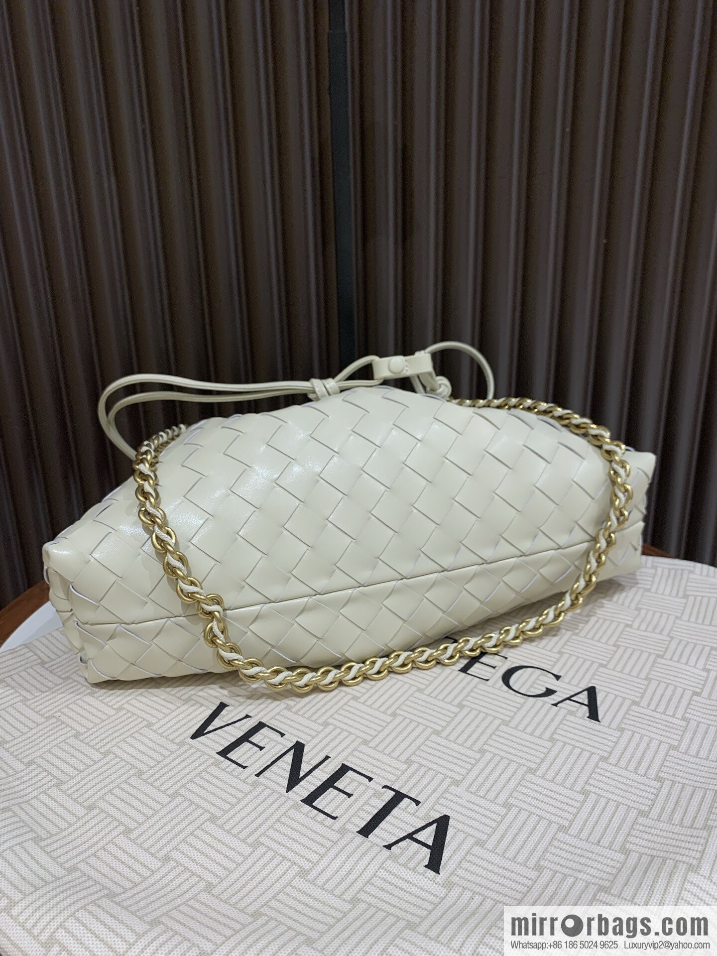BV Dustbag Notte Clutch 839394 Sea Salt White