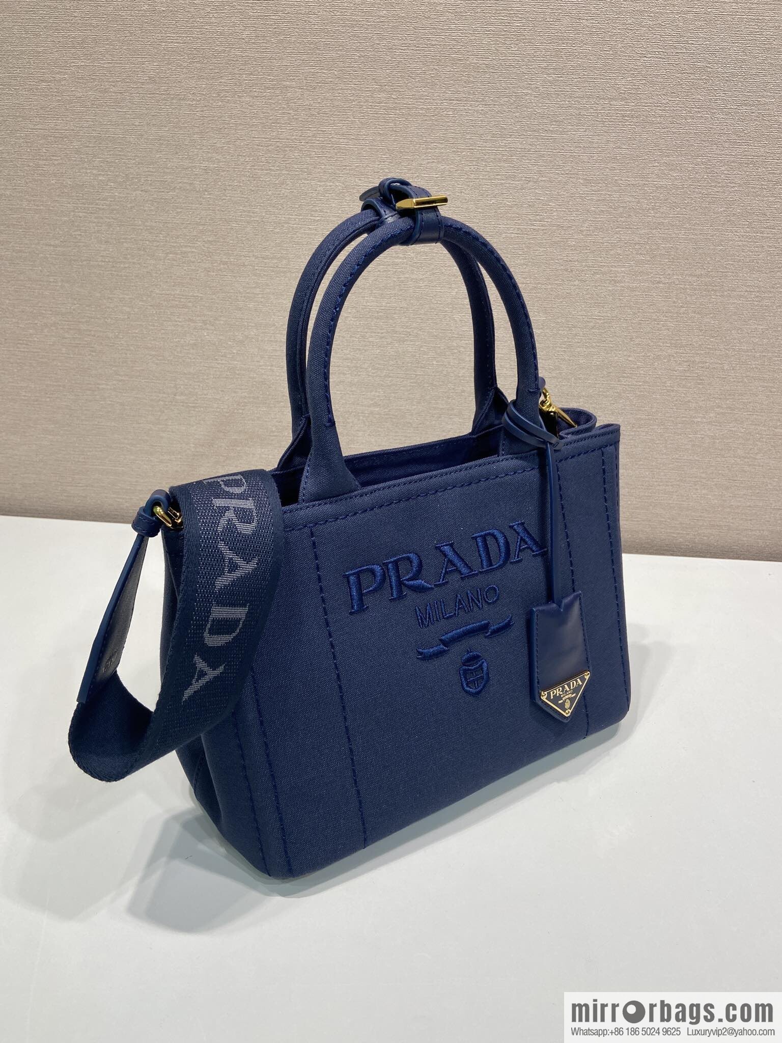 PRADA 🎉 new handbag 🎉 1BG464S 🎉🎉 blue