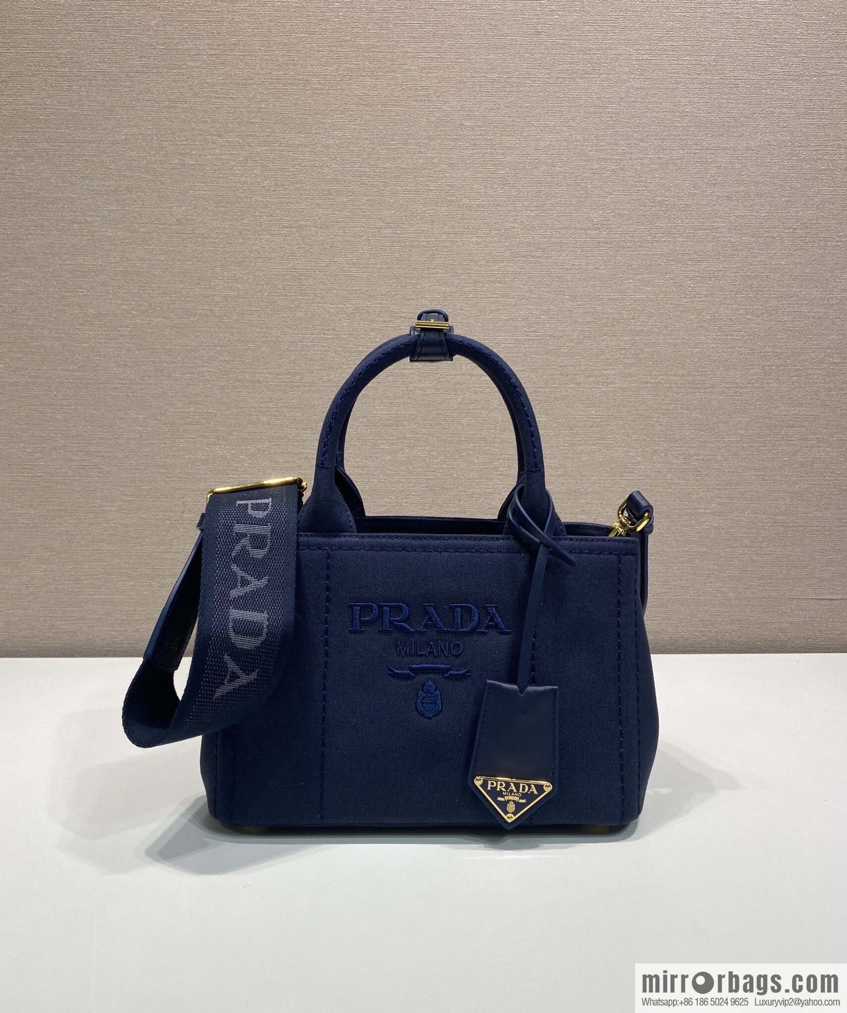 PRADA 🎉 new handbag 🎉 1BA038 mini 🎉🎉 blue