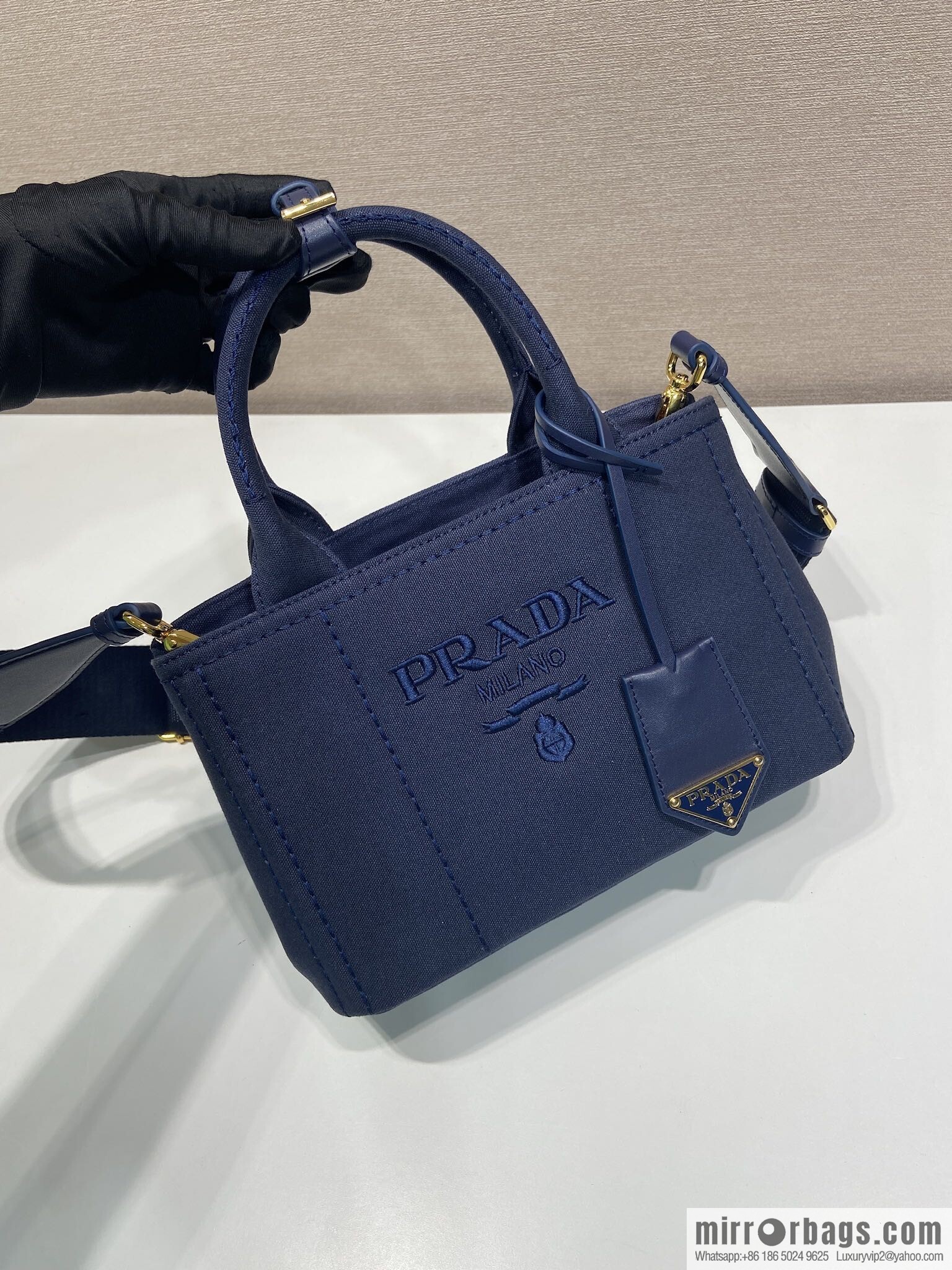 PRADA 🎉 new handbag 🎉 1BA038 mini 🎉🎉 blue