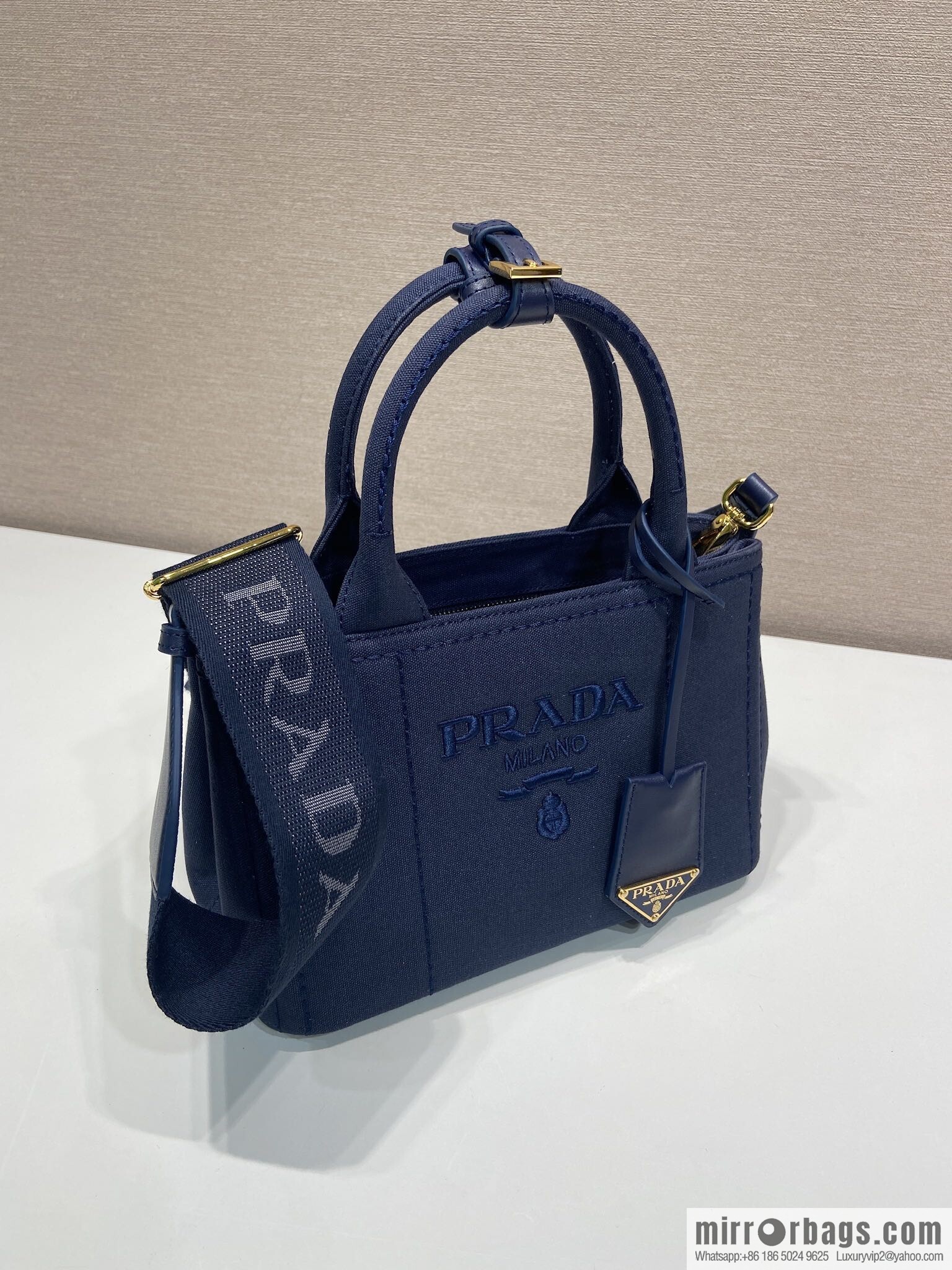 PRADA 🎉 new handbag 🎉 1BA038 mini 🎉🎉 blue