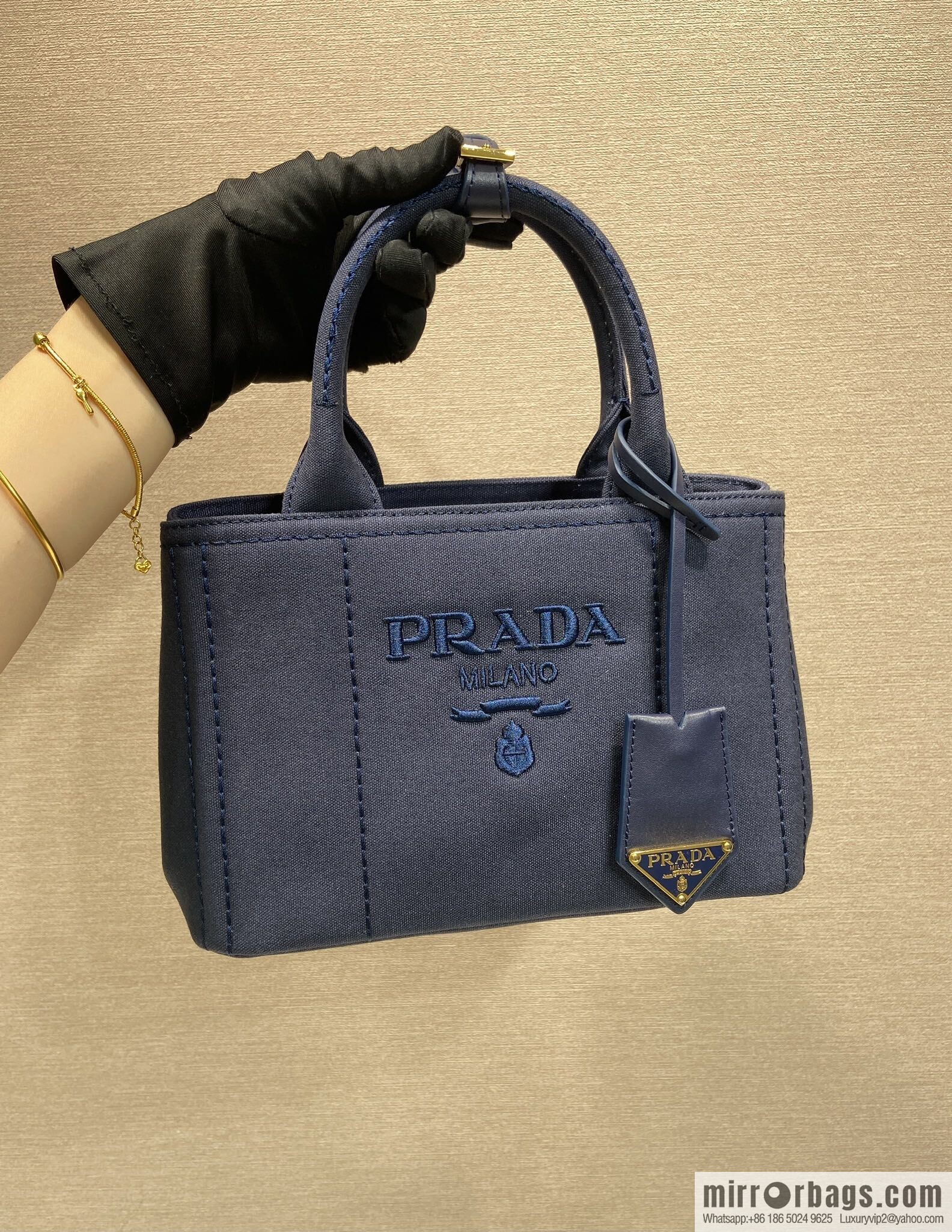 PRADA 🎉 new handbag 🎉 1BA038 mini 🎉🎉 blue