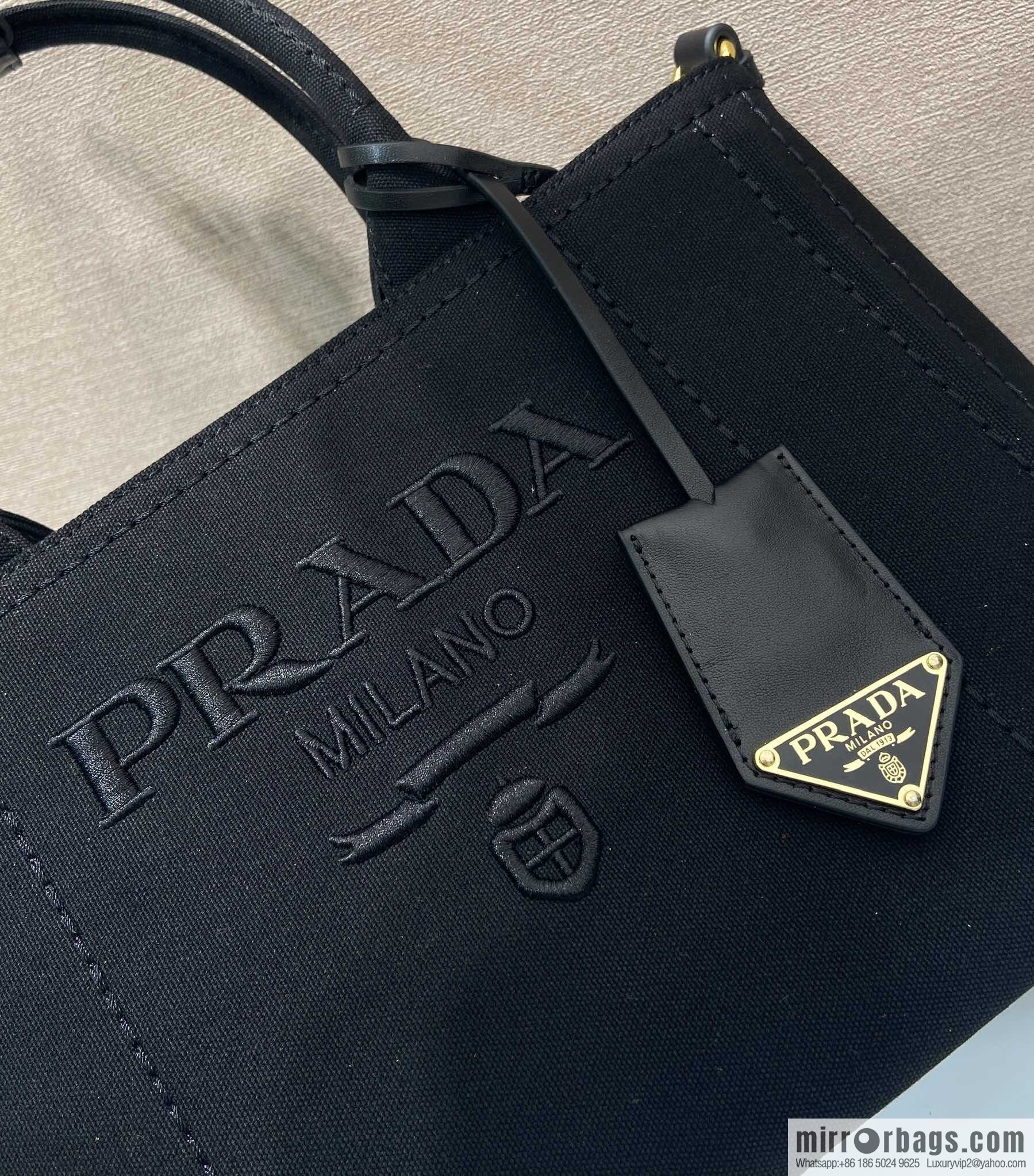 PRADA 🎉 new handbag 🎉 1BG464S 🎉🎉 black