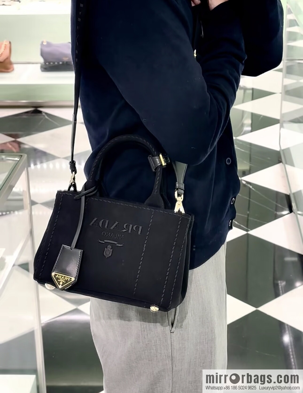 PRADA 🎉 new handbag 🎉 1BA038 mini 🎉🎉 black